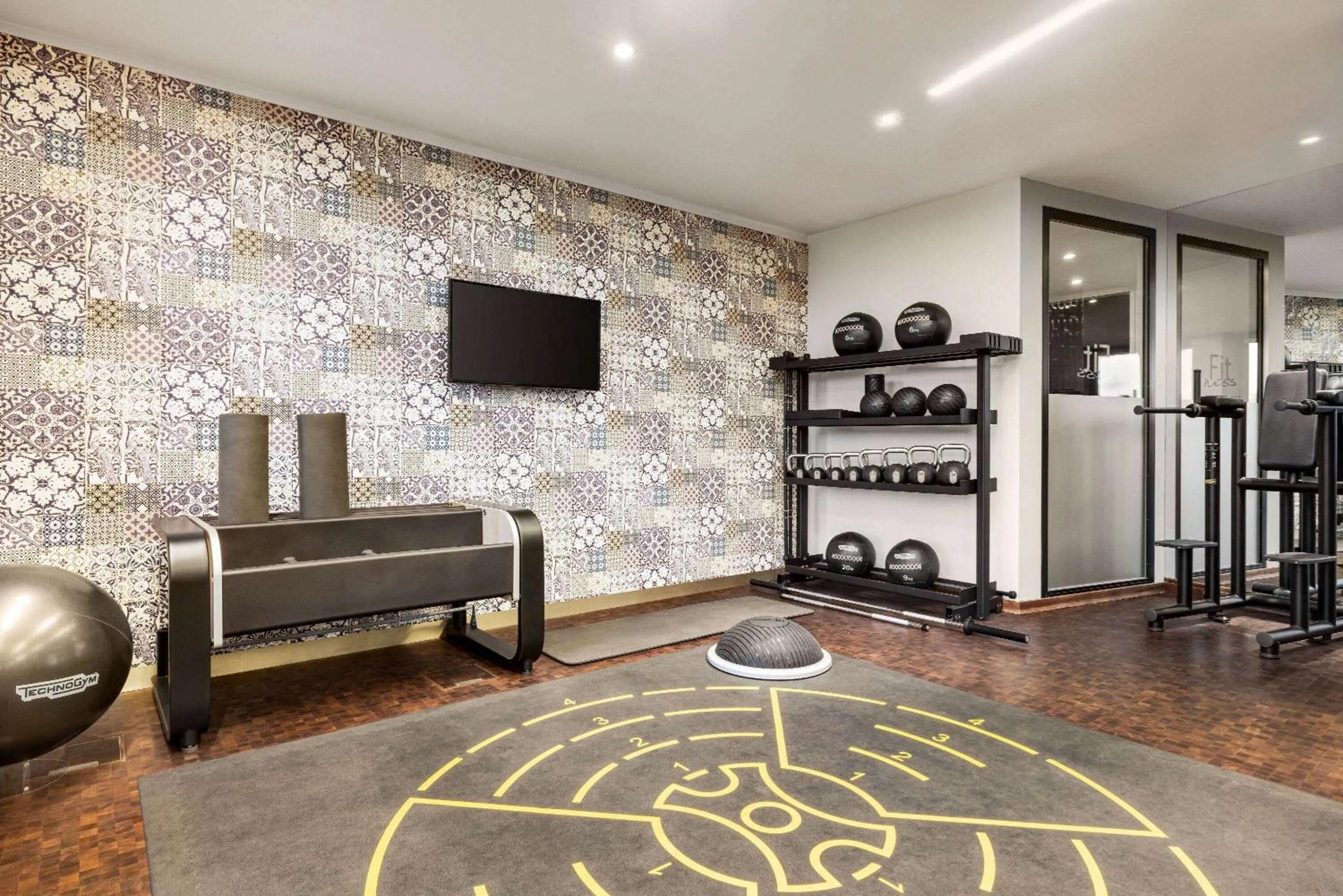 Fitness centre/facilities in Vienna House by Wyndham Andel's Berlin
