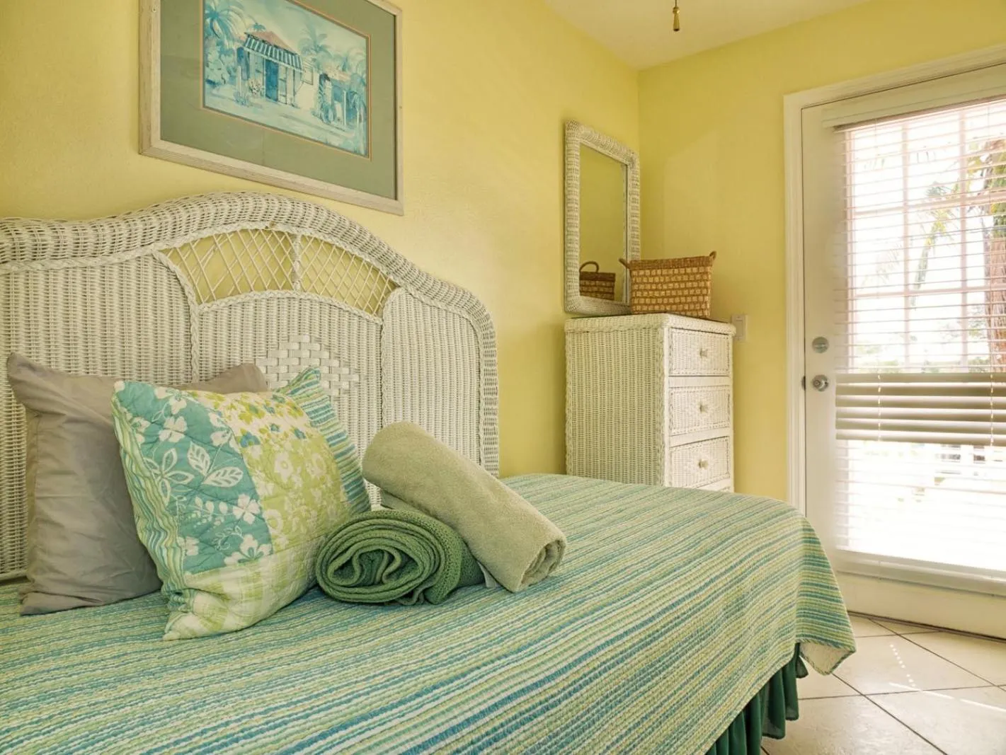 Bed in Siesta Palms By the Beach