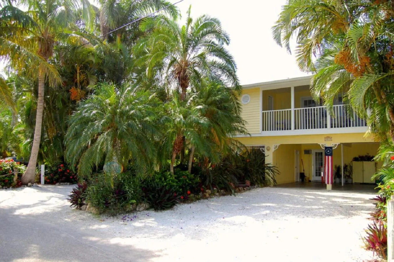 Property building in Siesta Palms By the Beach