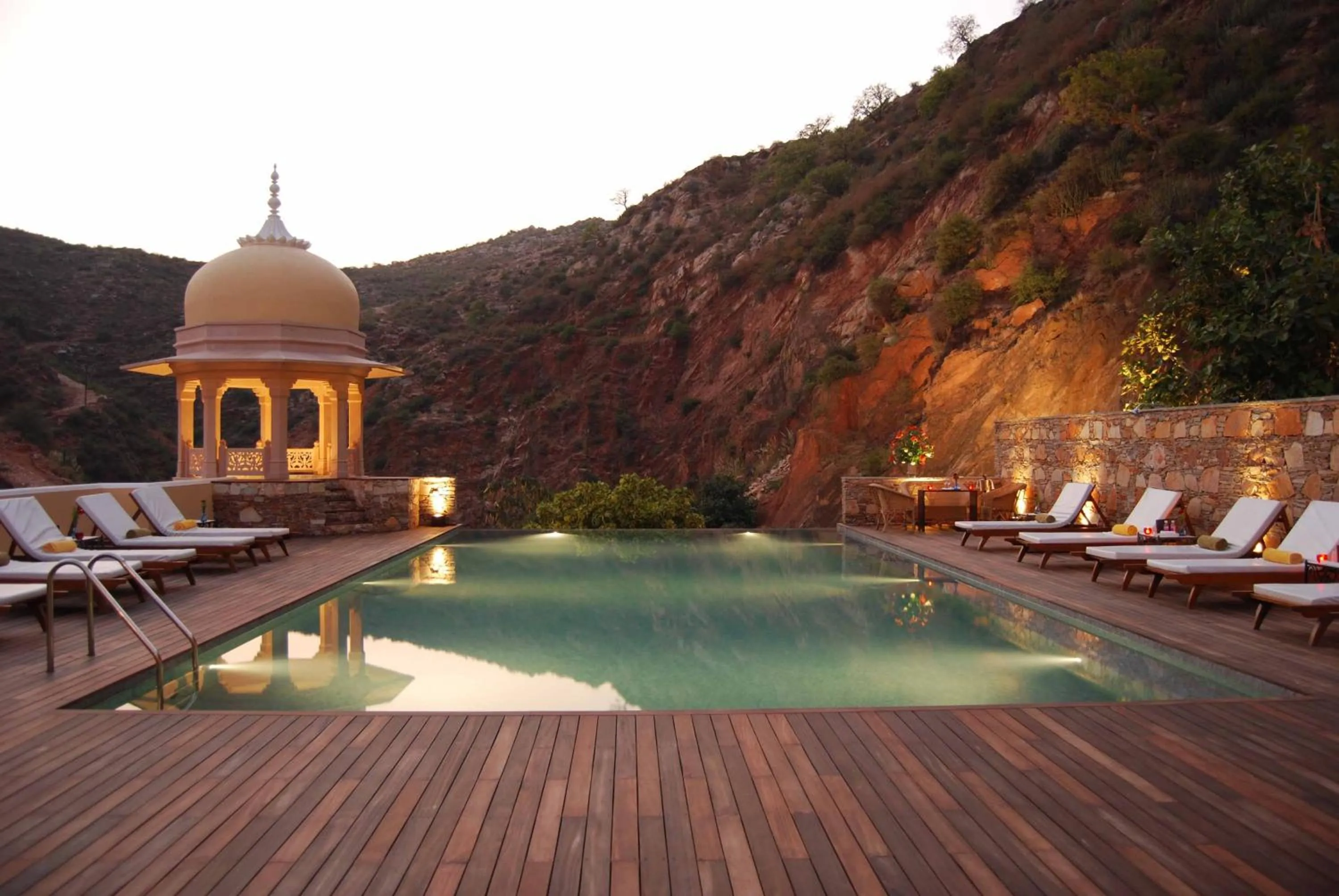 Swimming pool in Samode Palace