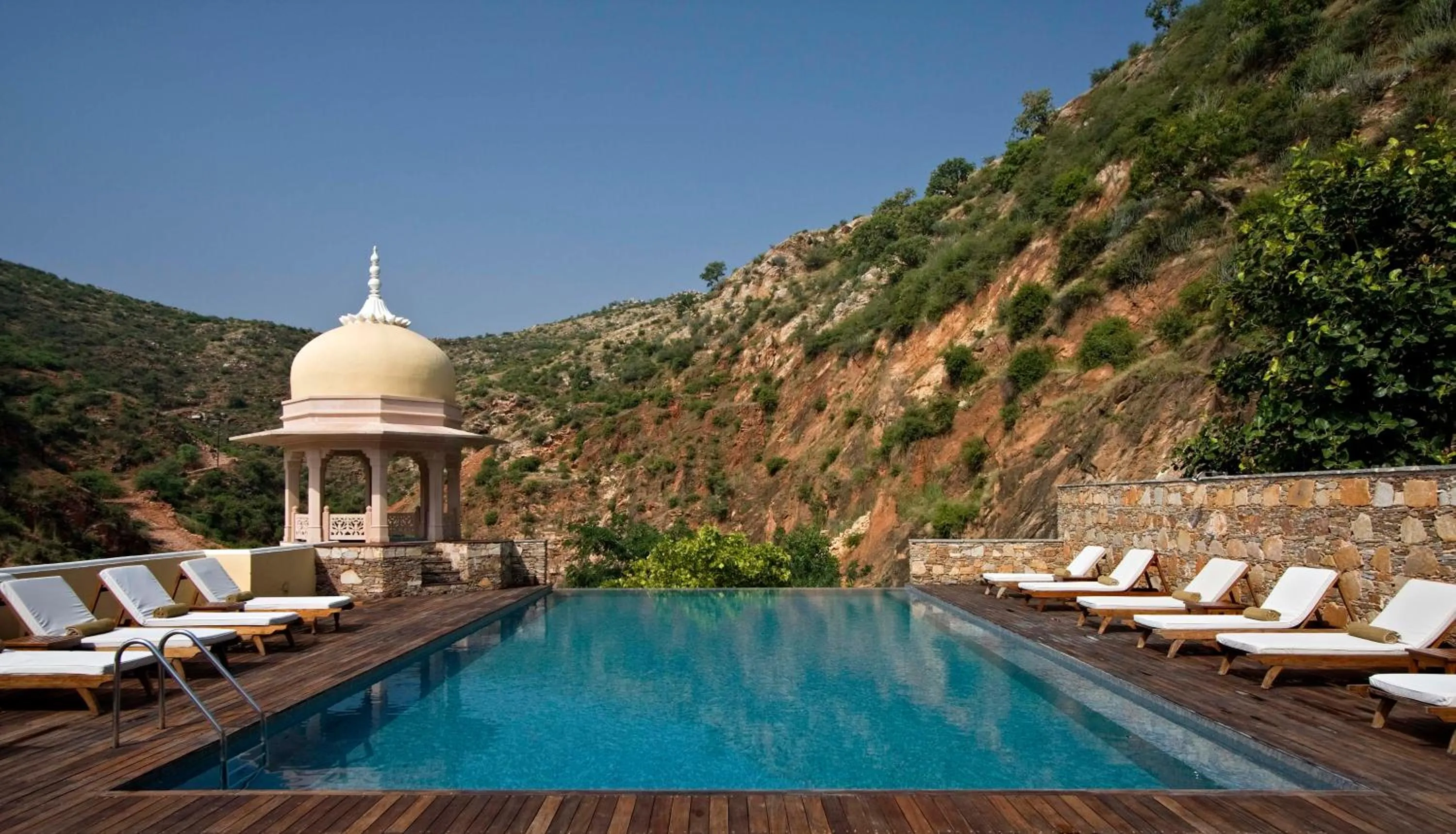 Swimming pool in Samode Palace