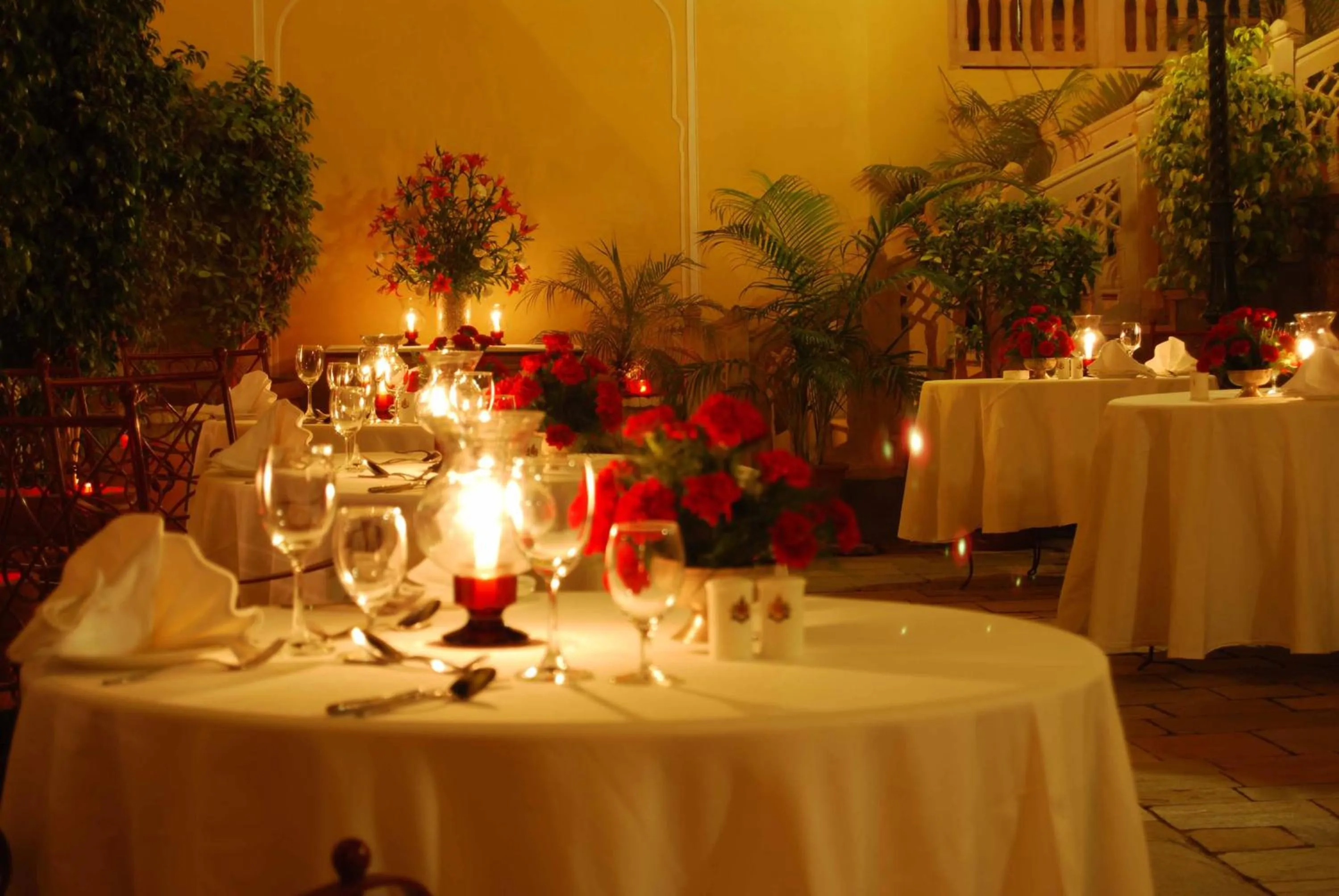 Restaurant/places to eat in Samode Palace