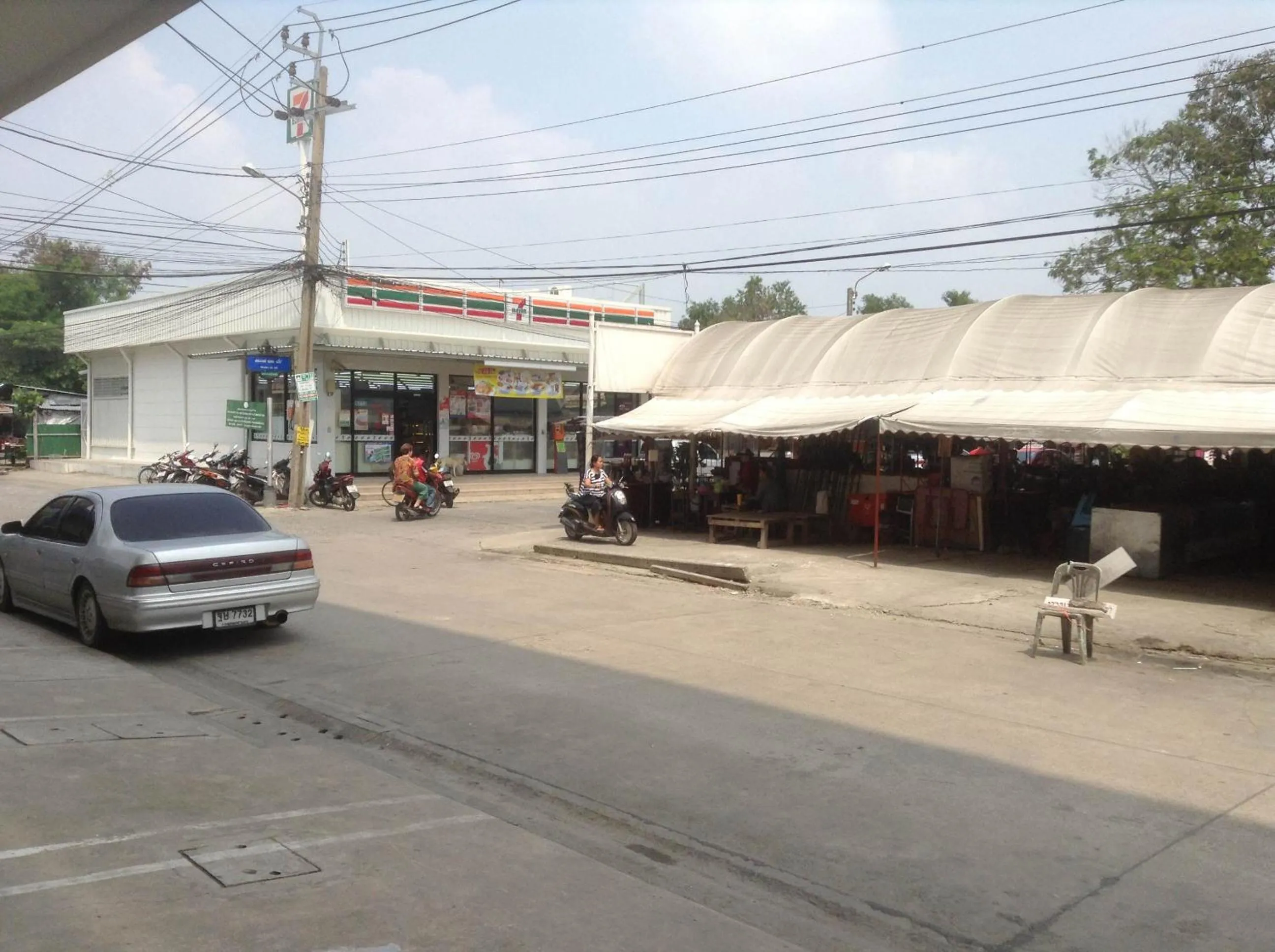 Area and facilities in Baan Romdee