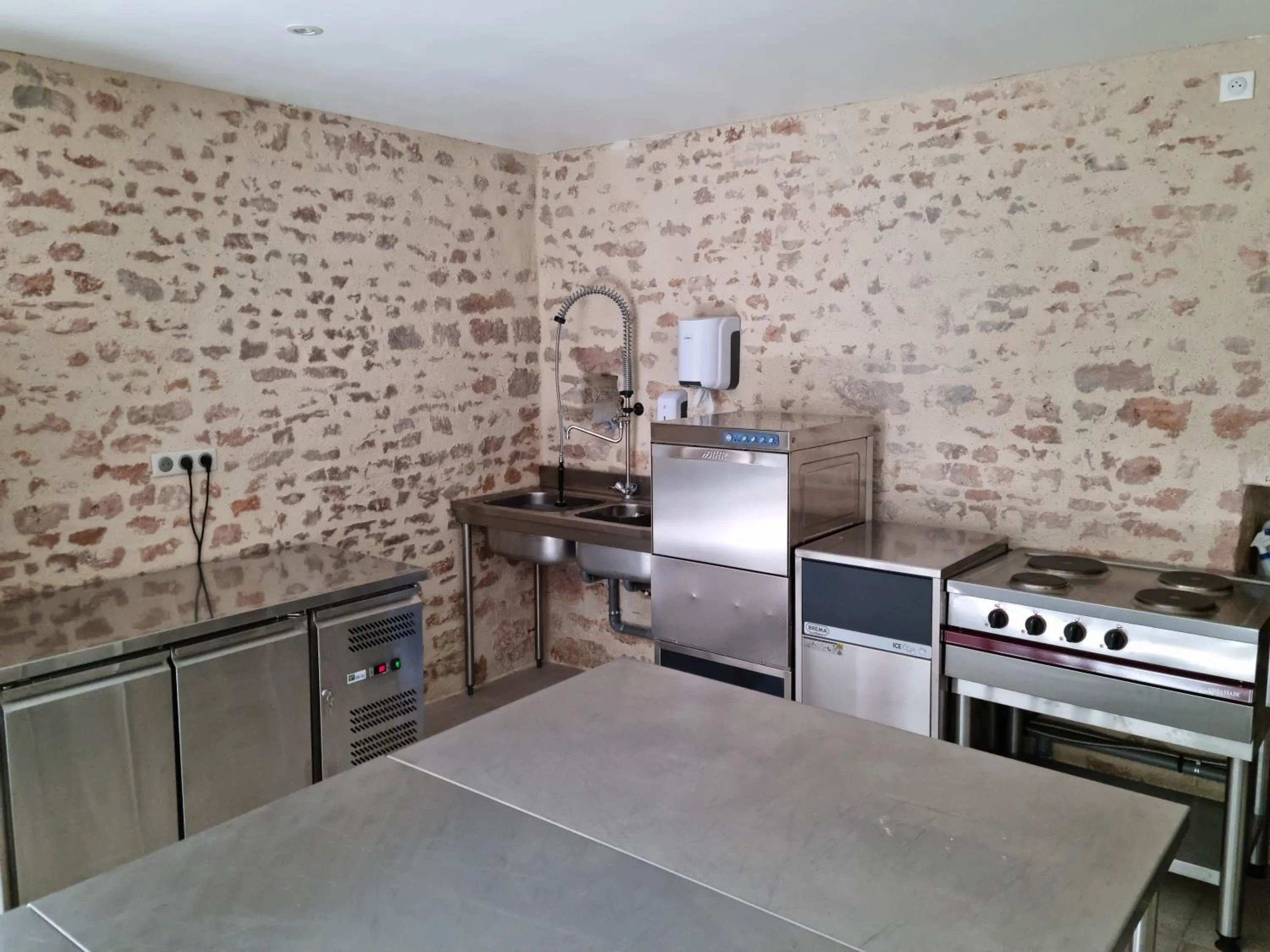 Kitchen or kitchenette in Château de la Cressonnière