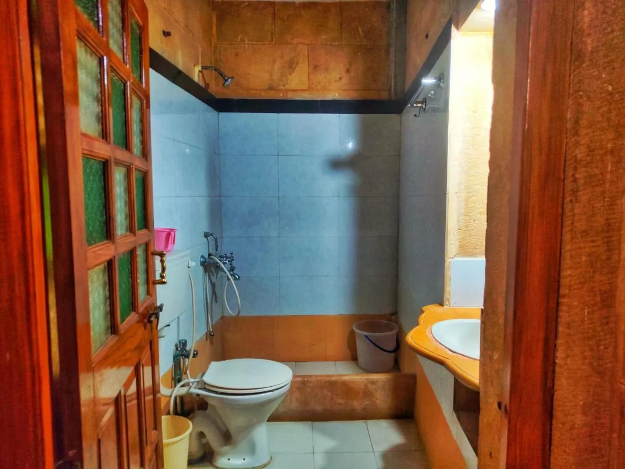 Shower in Shahi Palace Hotel Jaisalmer