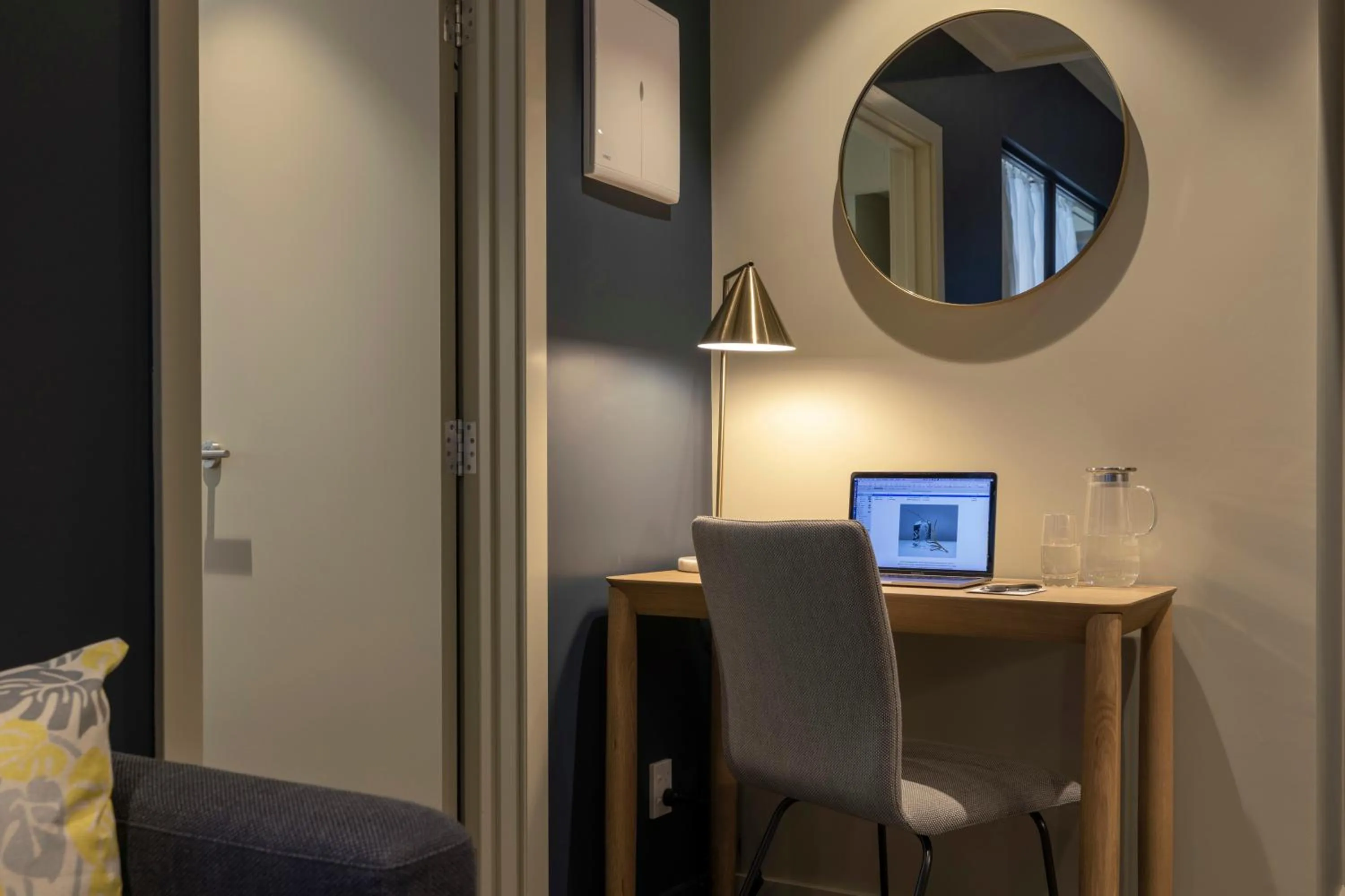 hair dresser in Quest 256 Lambton