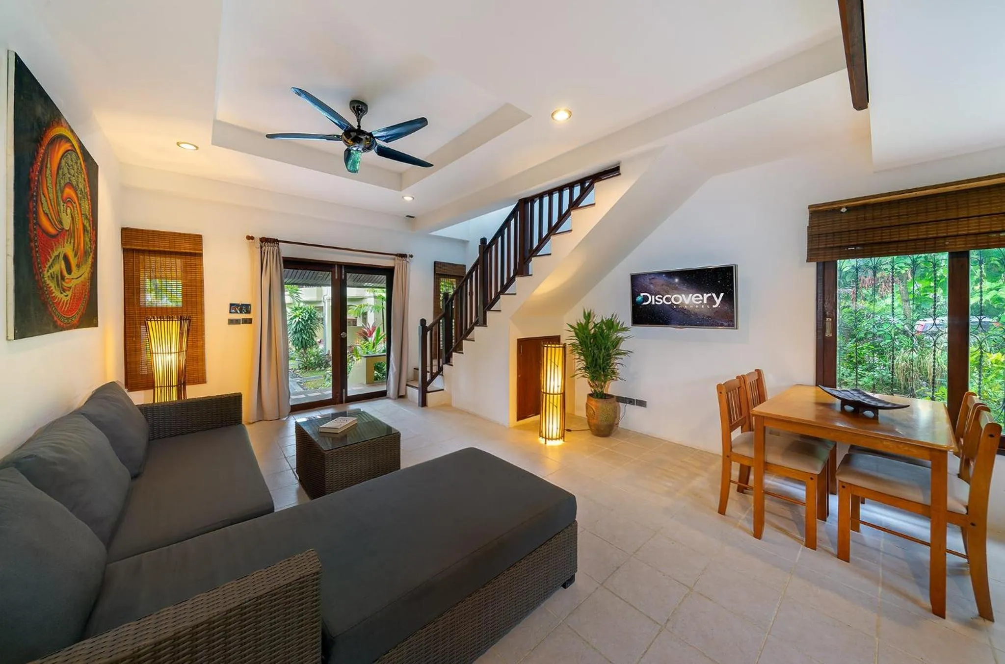 Living room in Temple Gardens