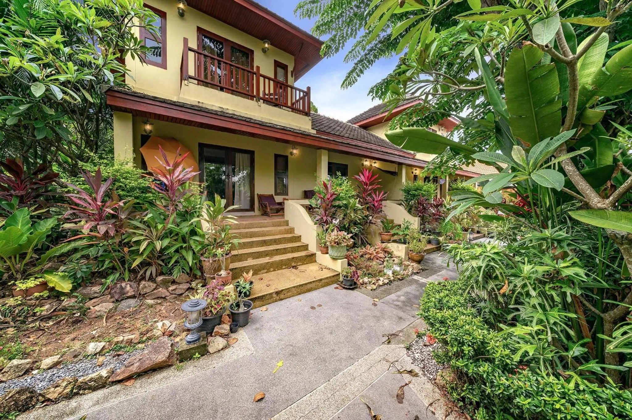 Patio in Temple Gardens