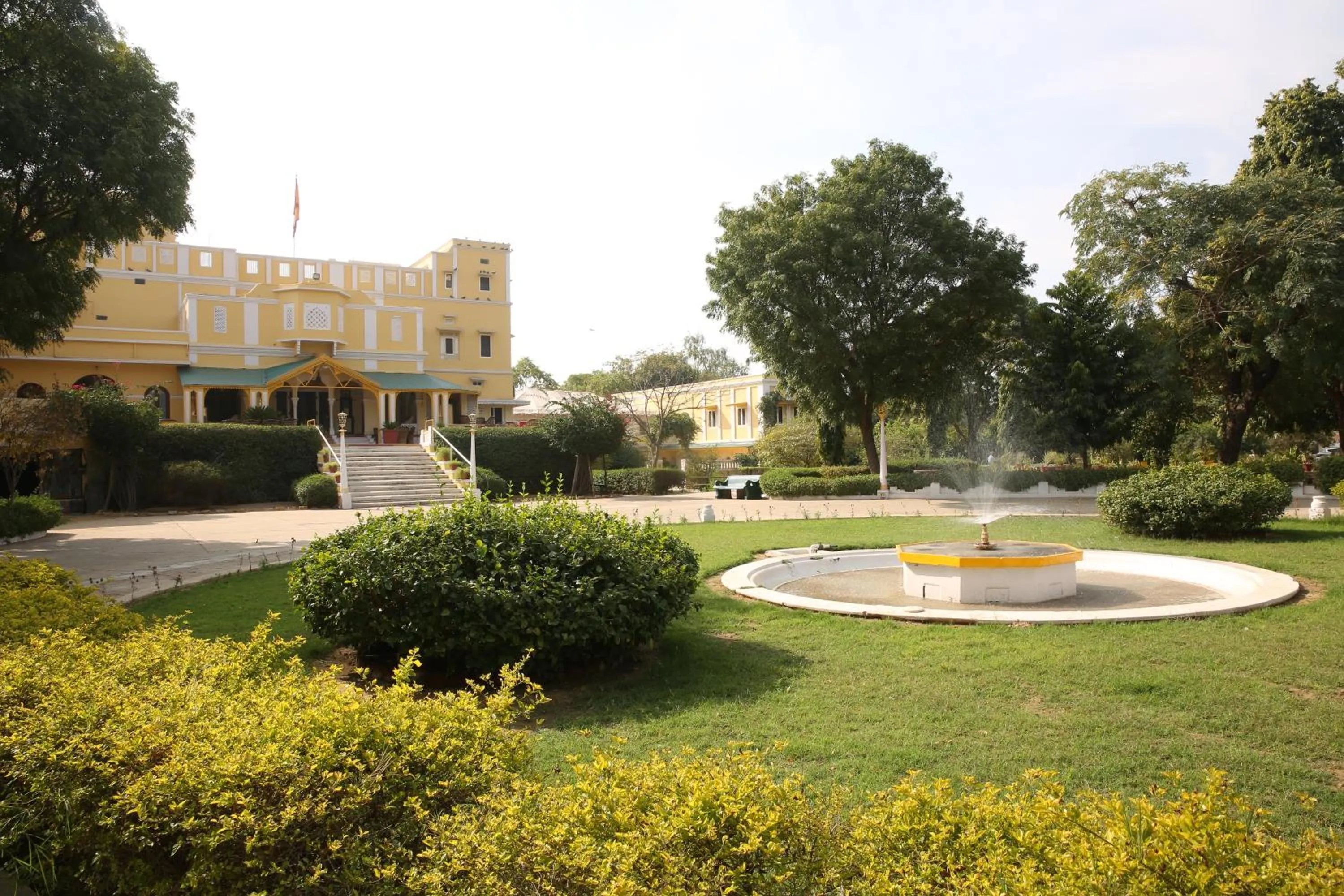 Area and facilities in Roop Niwas Kothi, Near Mandawa