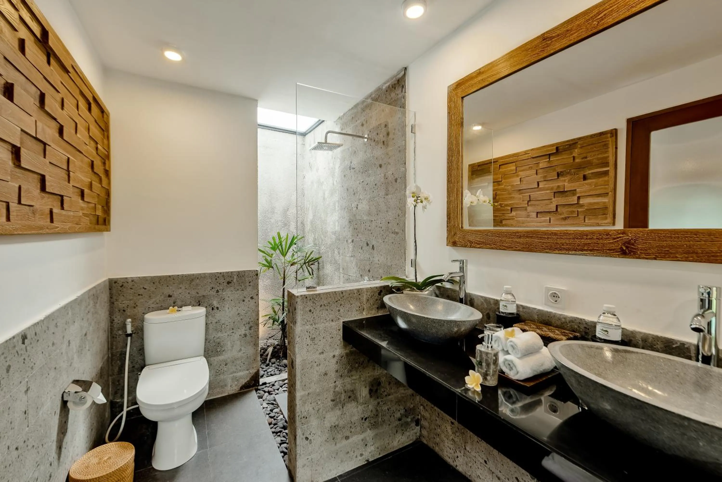 Shower in Poka Ubud Hidden Paradise & Spa by EPS