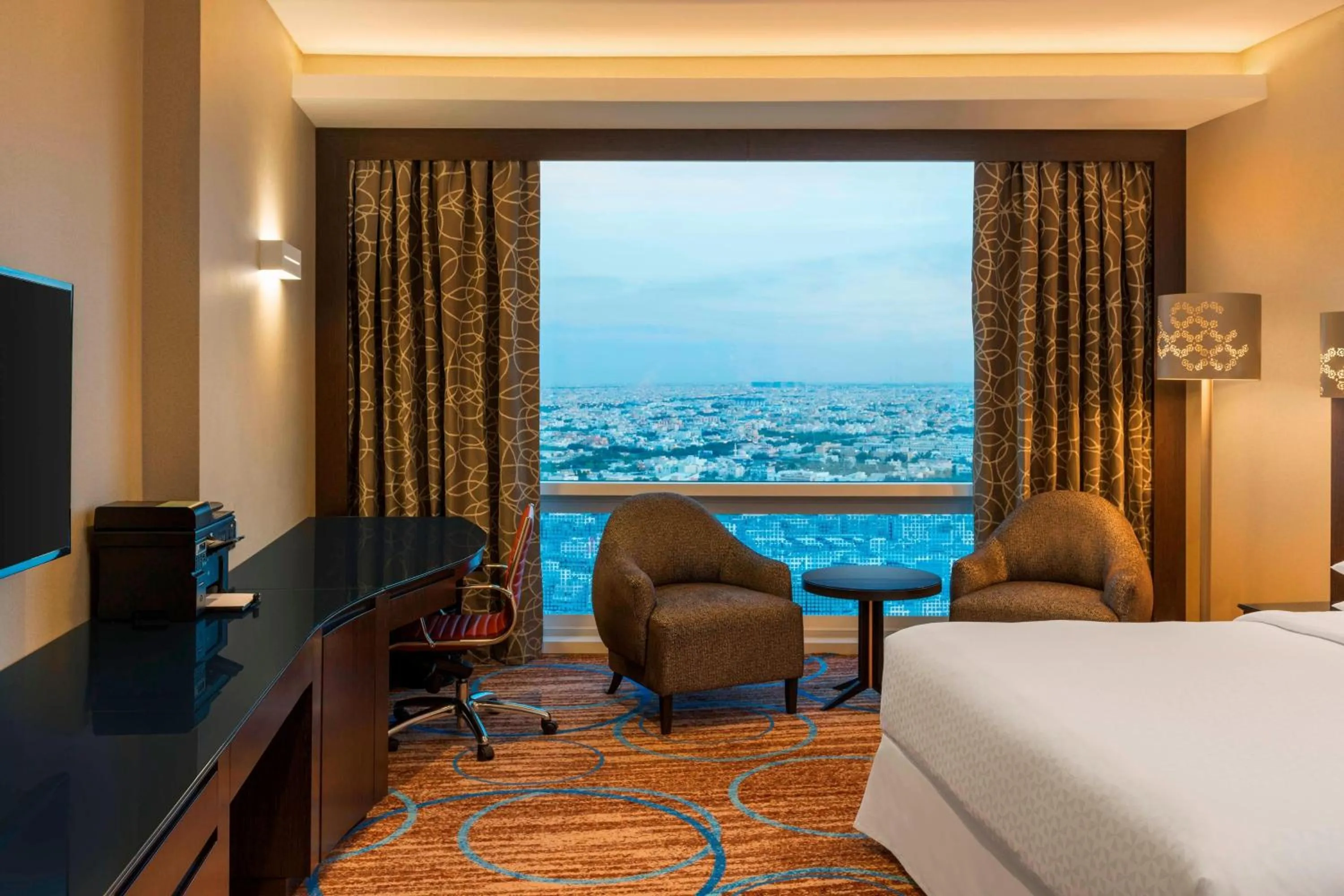 Photo of the whole room, Bed in Four Points By Sheraton Kuwait