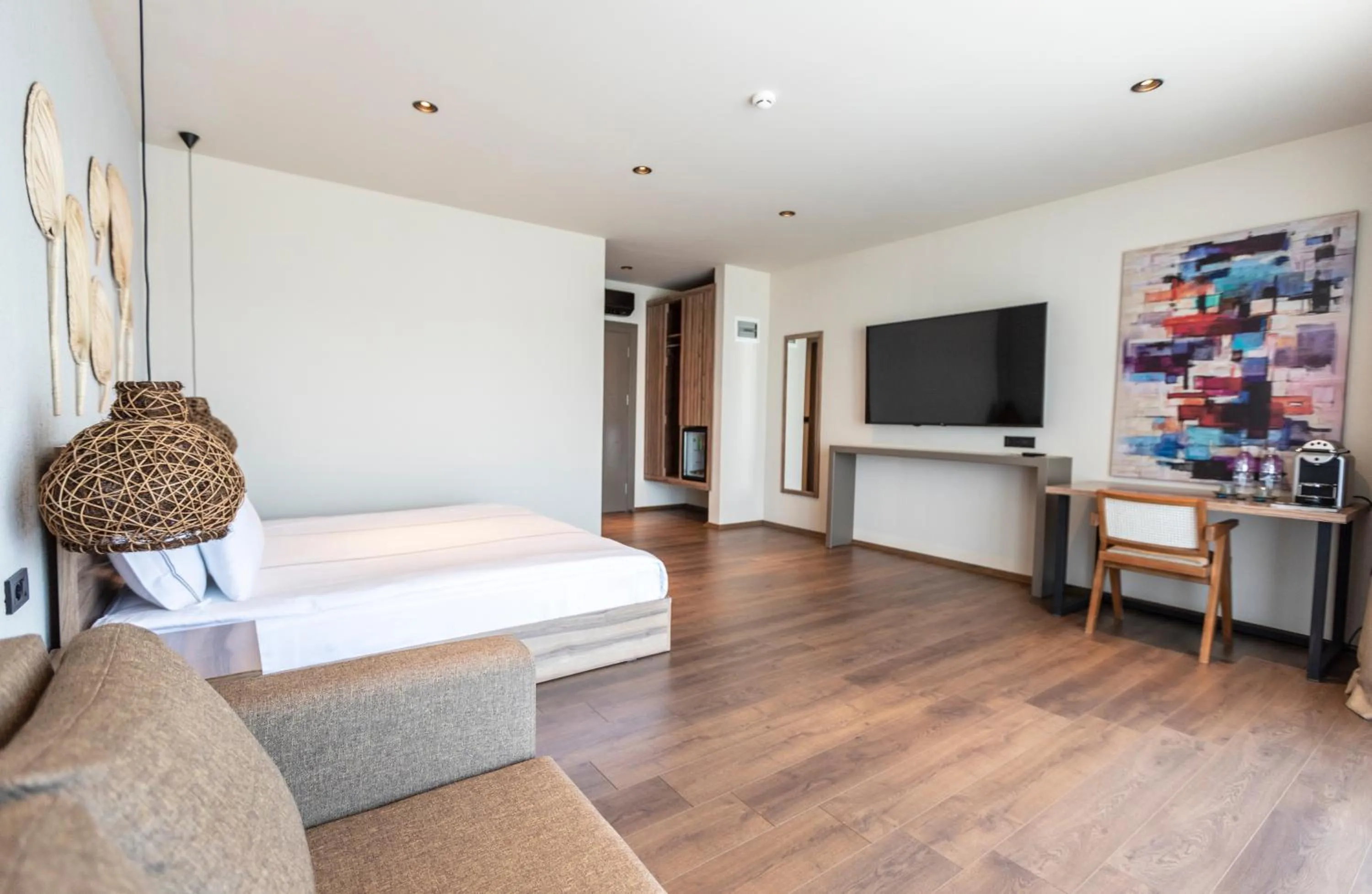 Photo of the whole room, Bed in KHAI HOTEL BODRUM