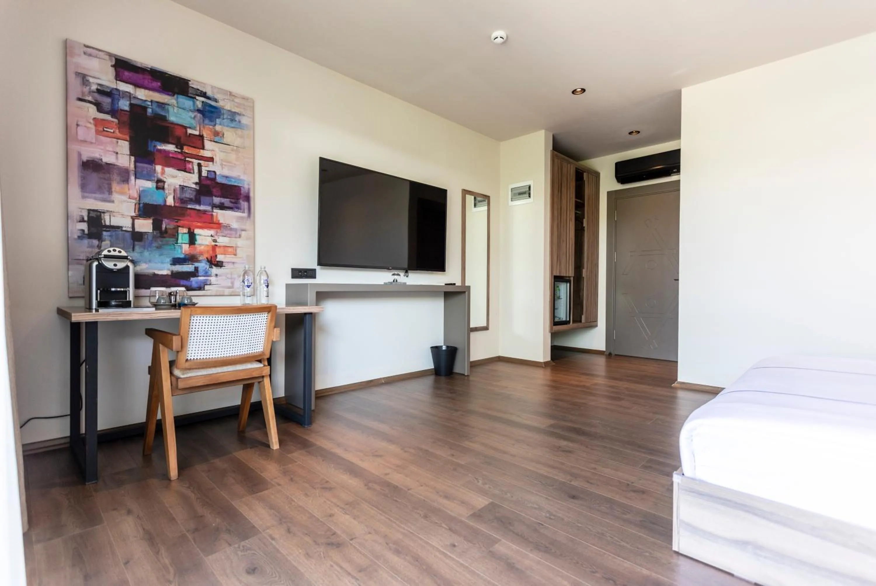 TV and multimedia, Bed in KHAI HOTEL BODRUM