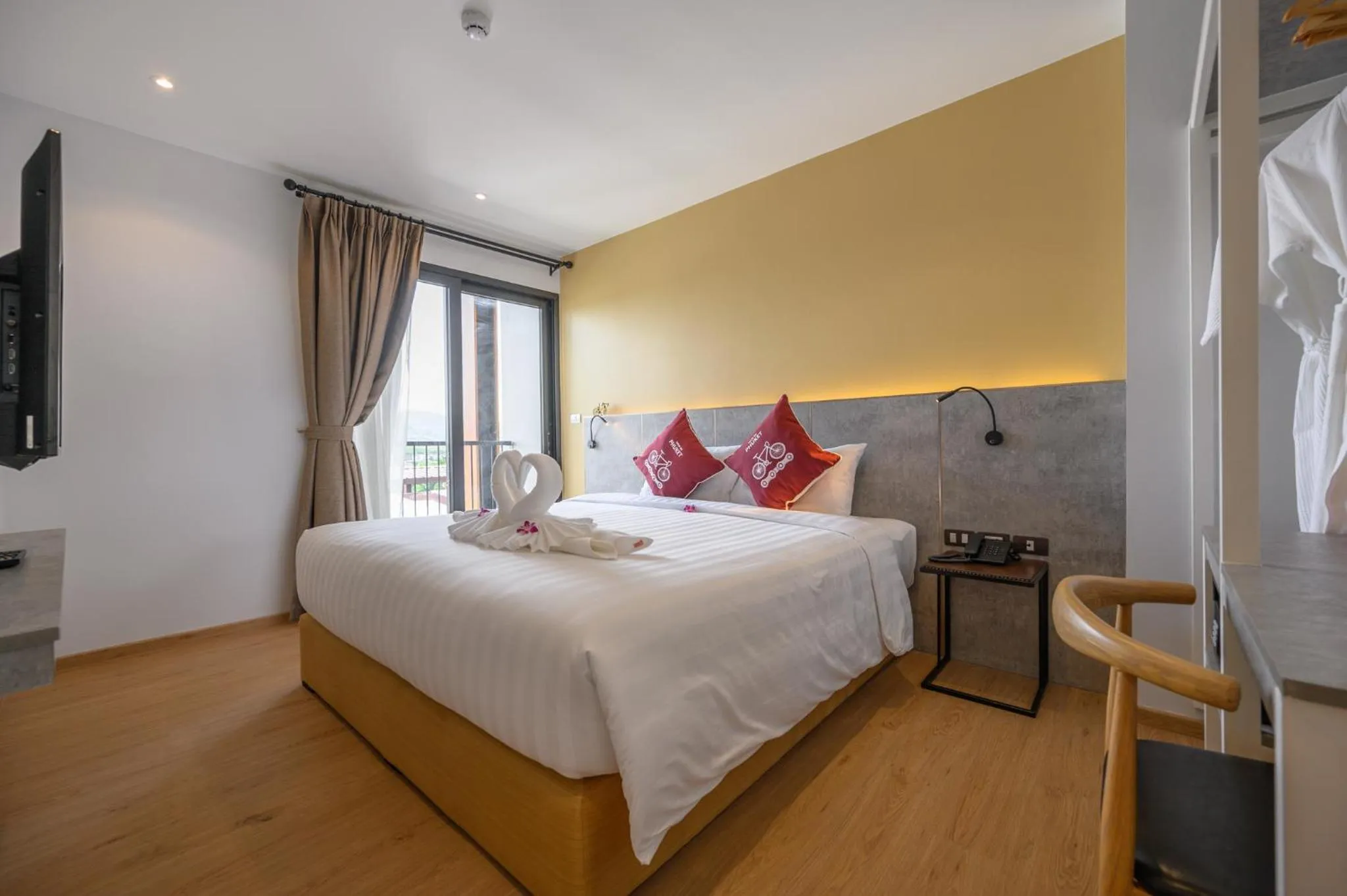 Bedroom, Bed in Tour De Phuket Hotel - SHA Plus