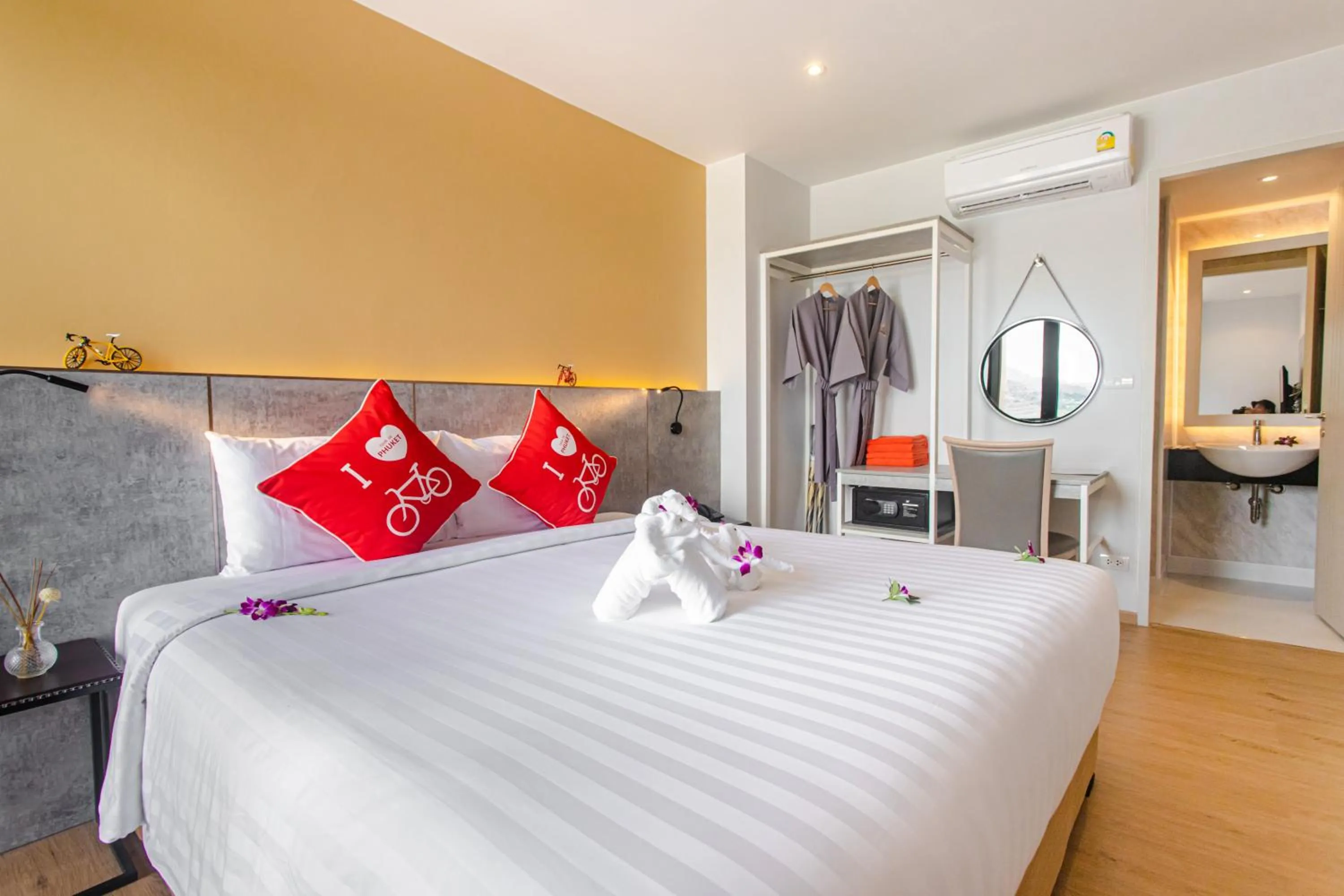 Bedroom, Bed in Tour De Phuket Hotel - SHA Plus