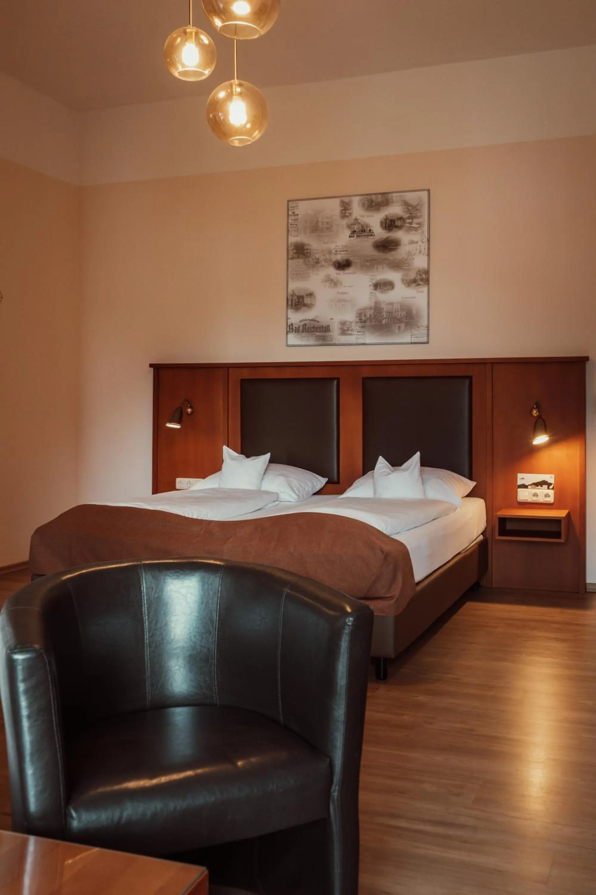 Photo of the whole room, Bed in Alpenstadthotels