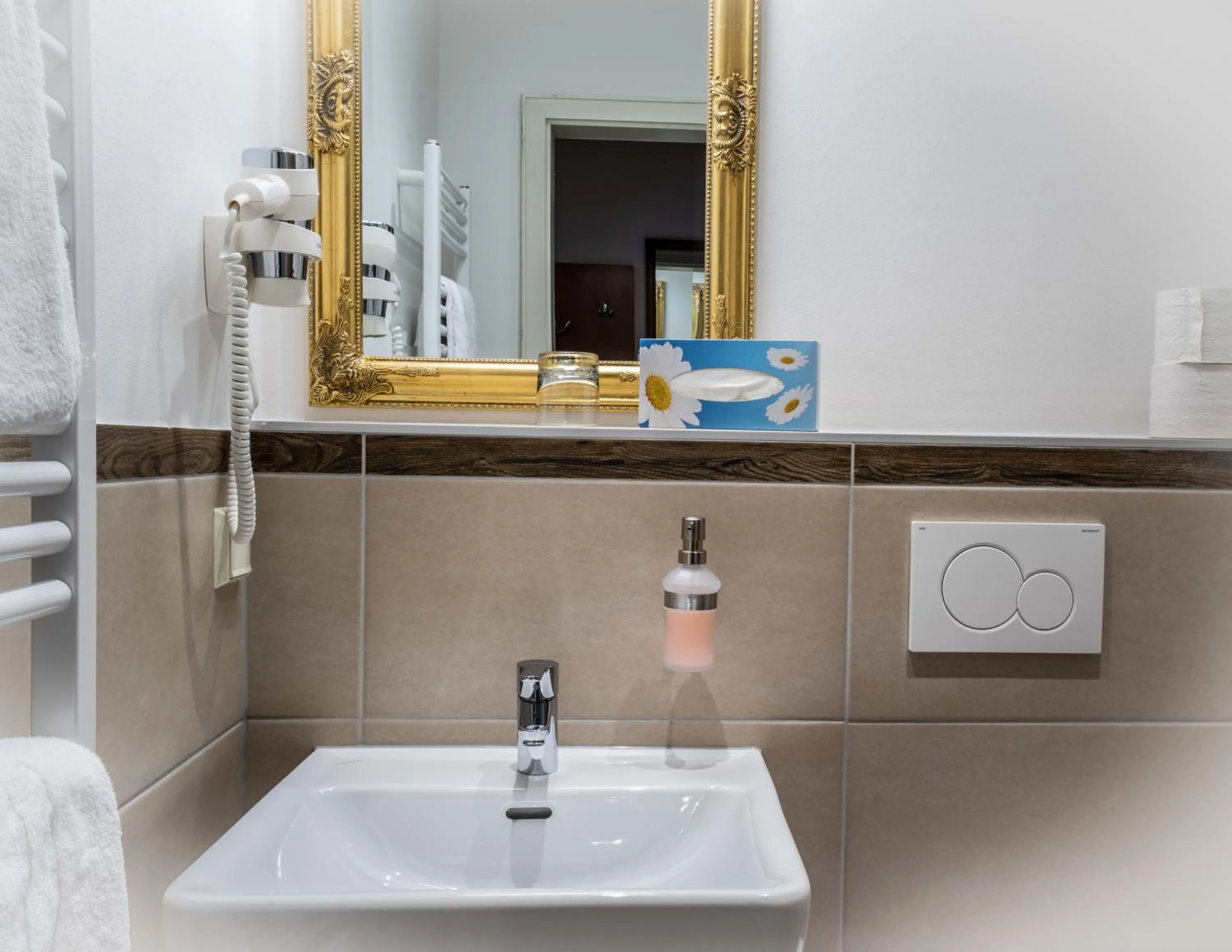 Bathroom in Hotel Sonnenbichl