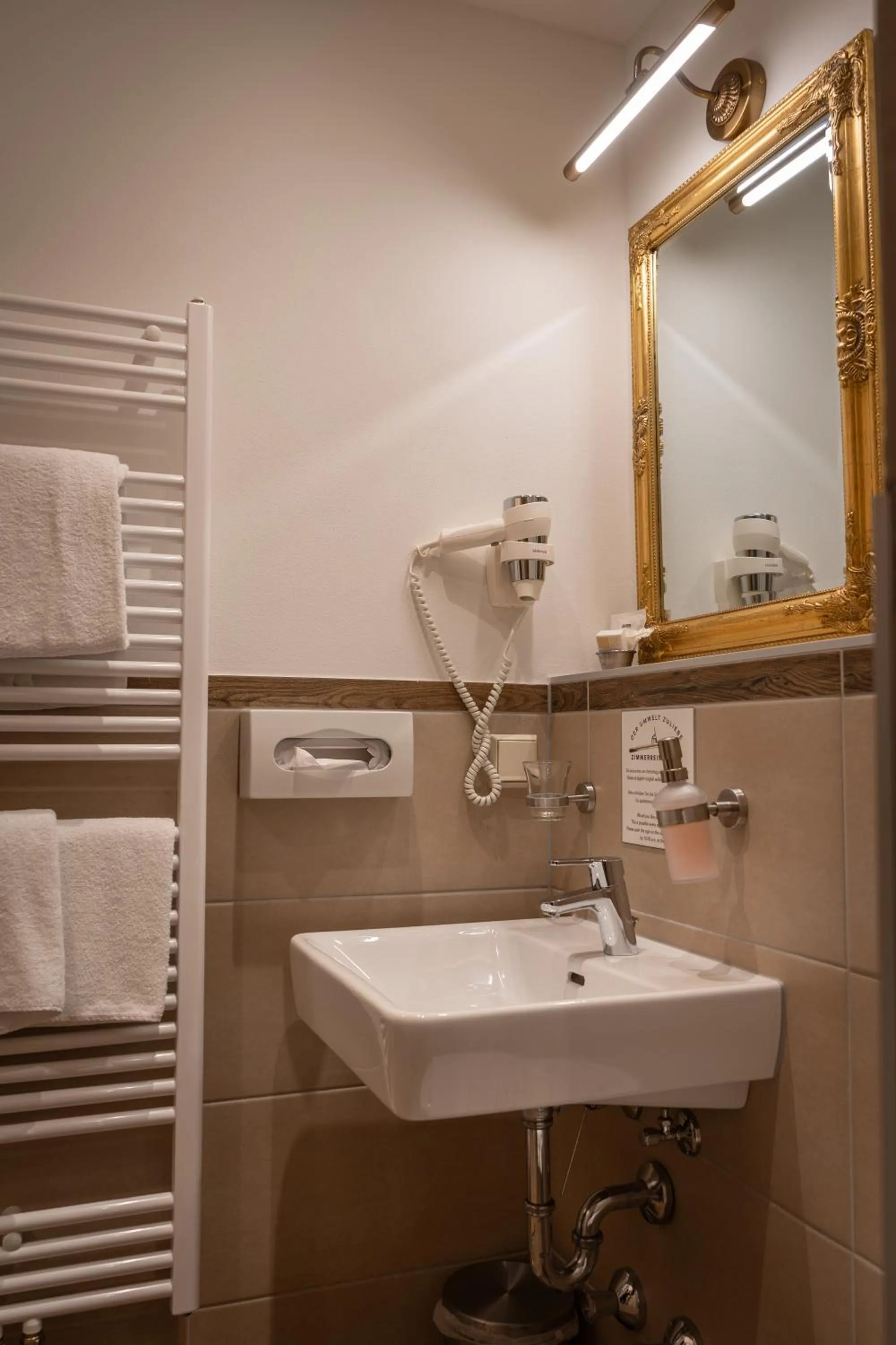 Bathroom in Alpenstadthotels