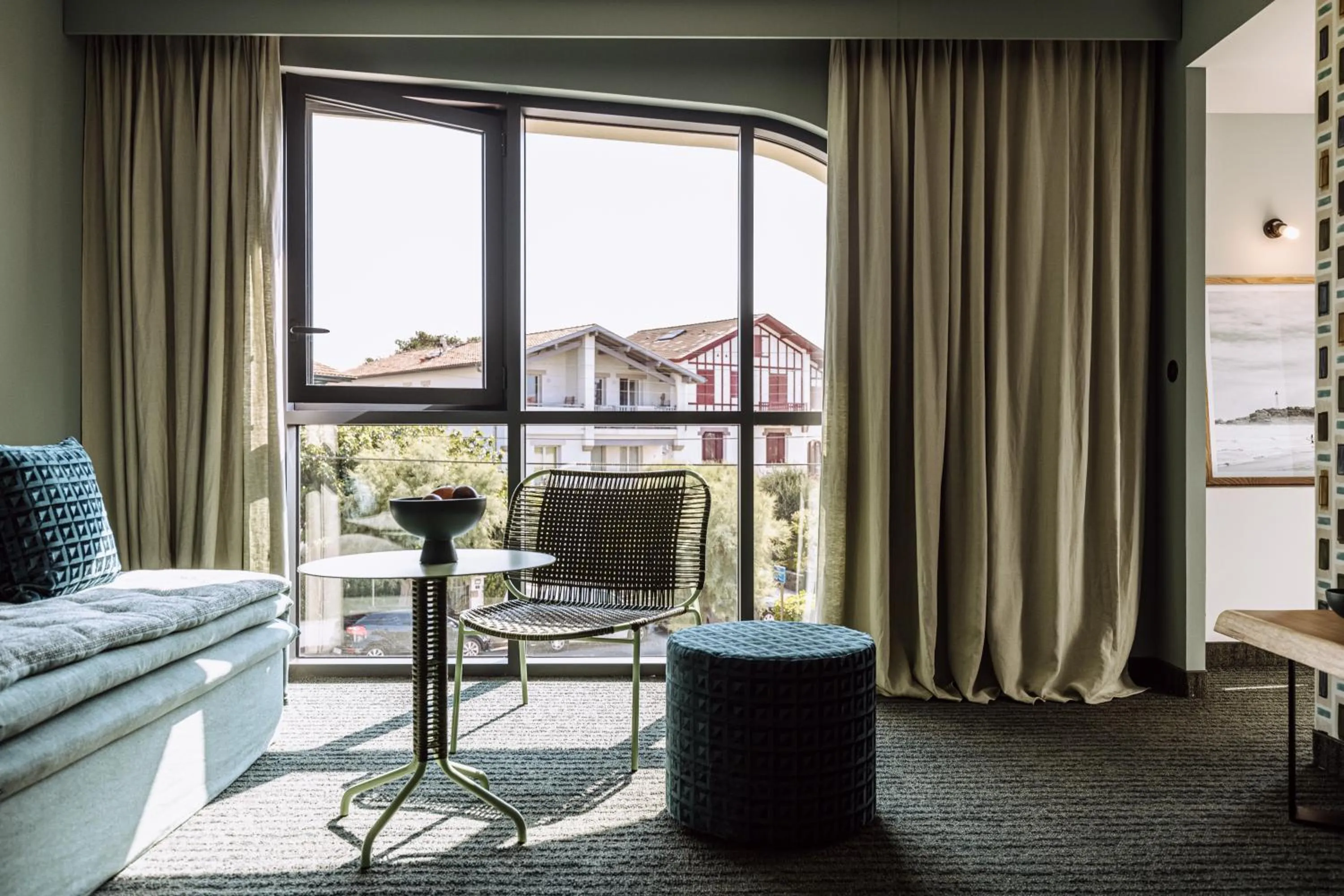 Living room in Le Garage Biarritz Hôtel