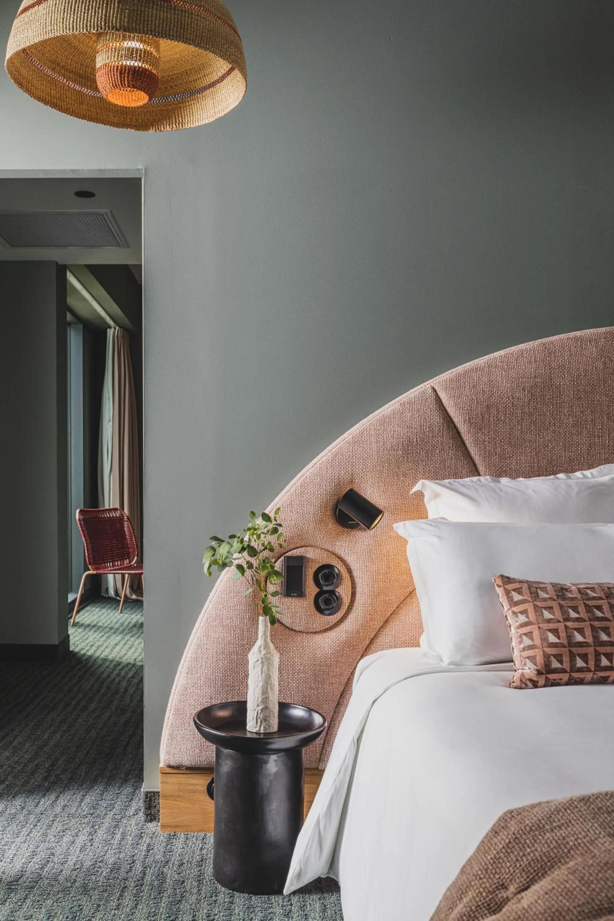 Bedroom, Bed in Le Garage Biarritz Hôtel