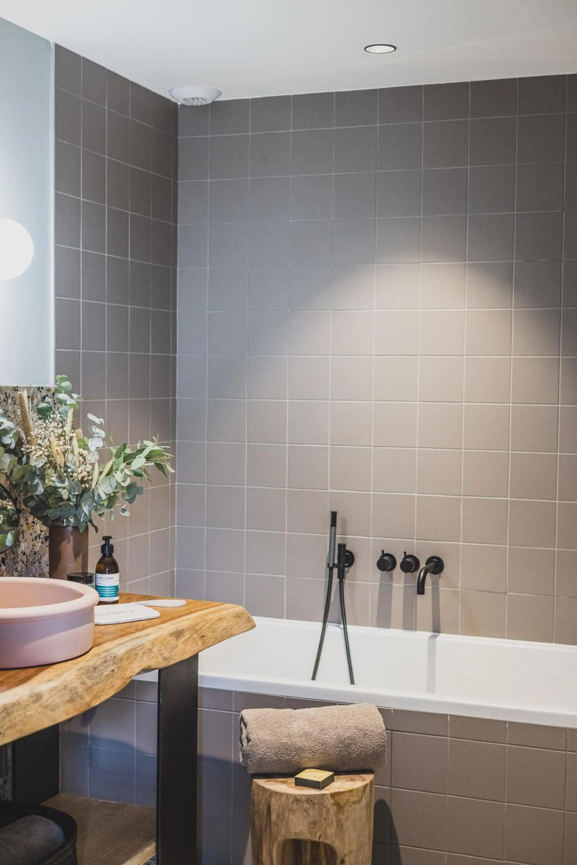 Bathroom in Le Garage Biarritz Hôtel