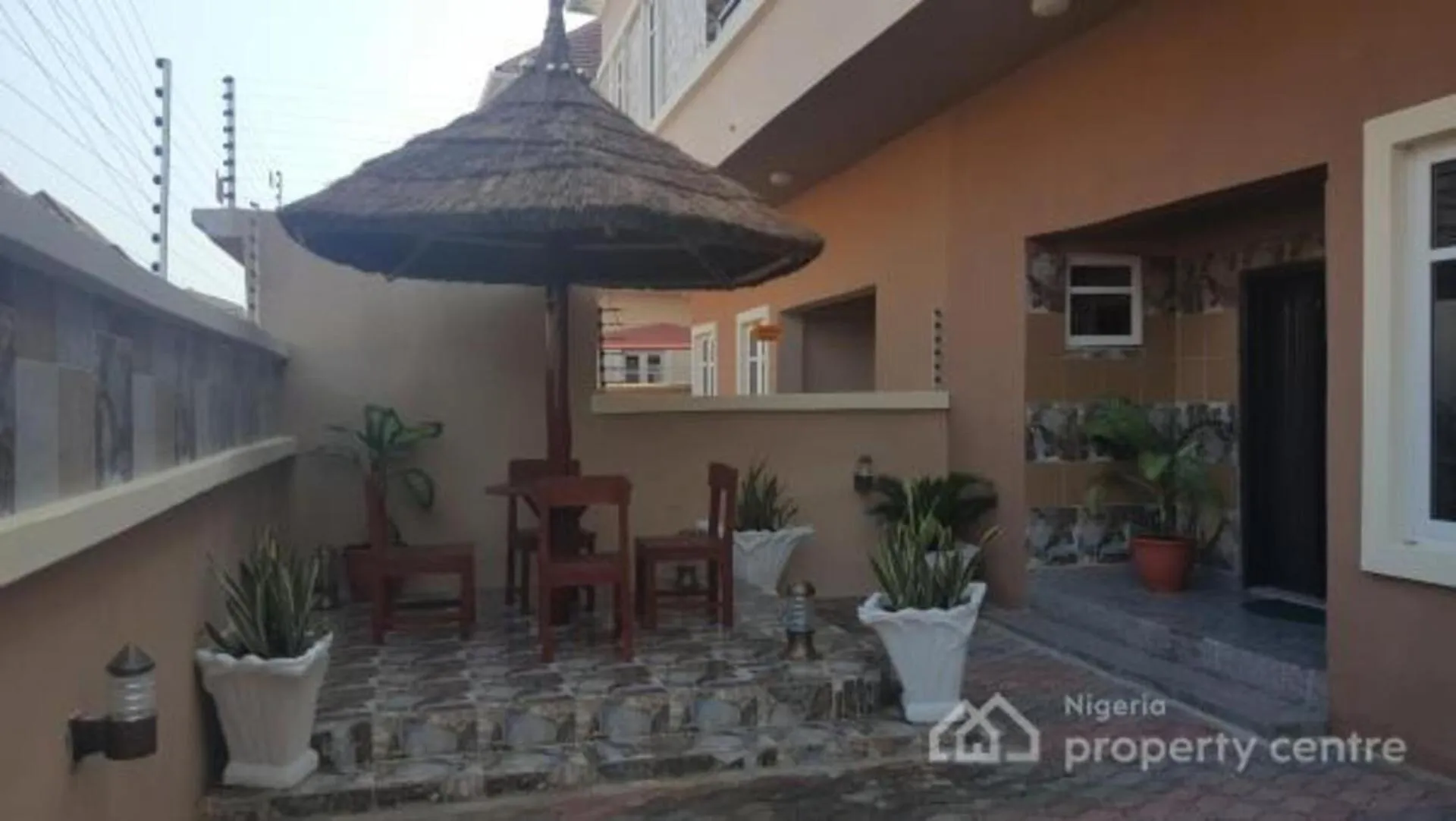 Patio in luxury 3bed rooms villa duplex lekki nigeria