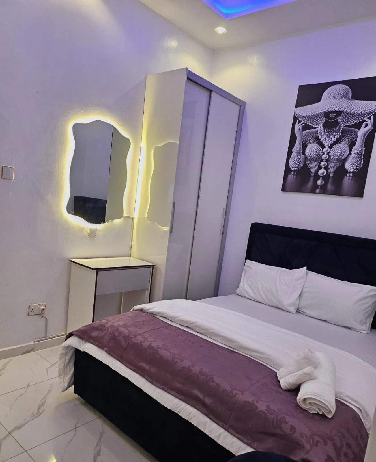 Bed in luxury 3bed rooms villa duplex lekki nigeria