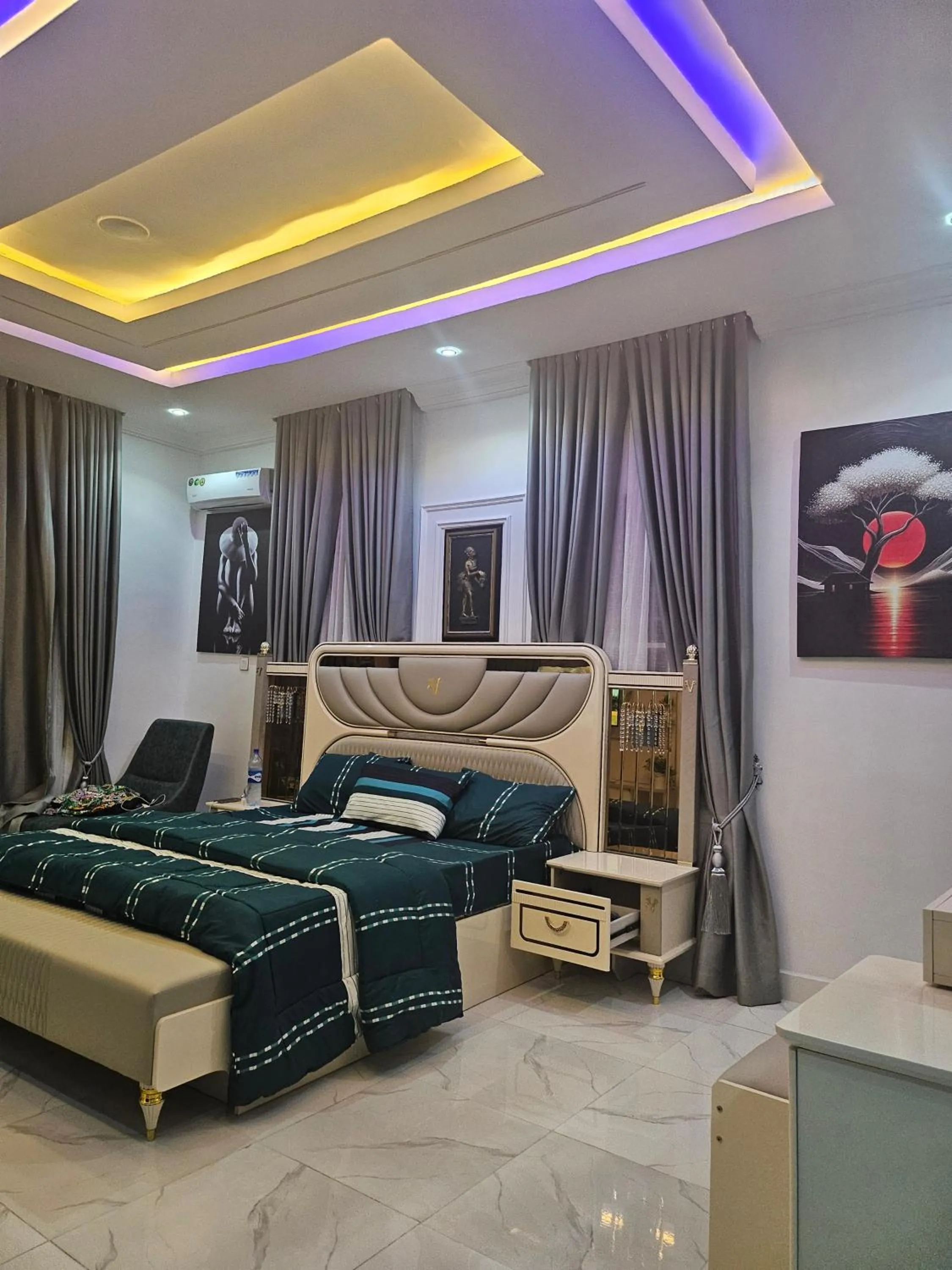Bed in luxury 3bed rooms villa duplex lekki nigeria