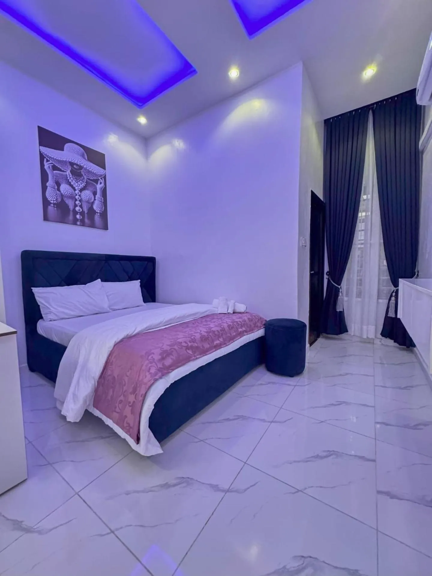 Bed in luxury 3bed rooms villa duplex lekki nigeria