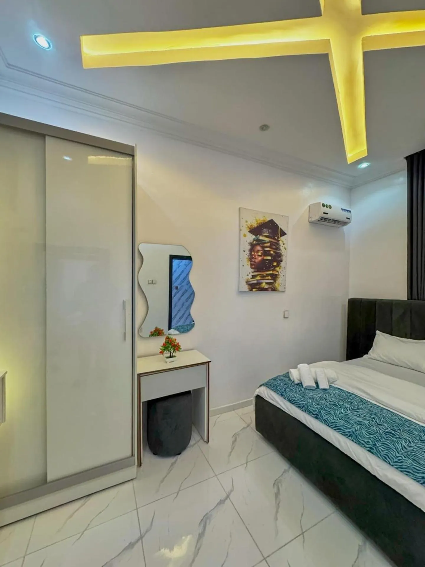 Bed in luxury 3bed rooms villa duplex lekki nigeria