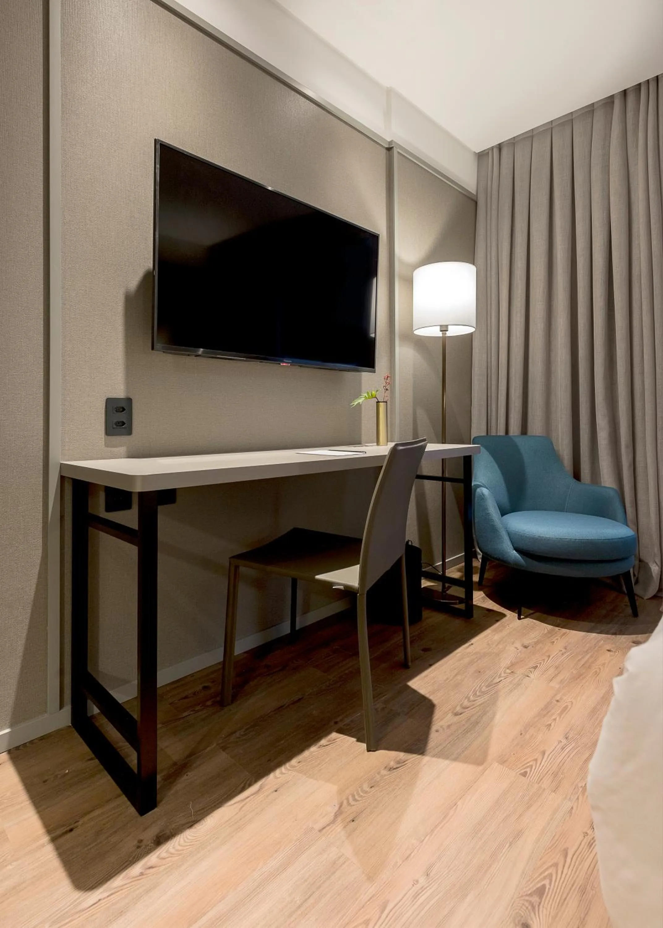 TV and multimedia in K-Platz Hotel