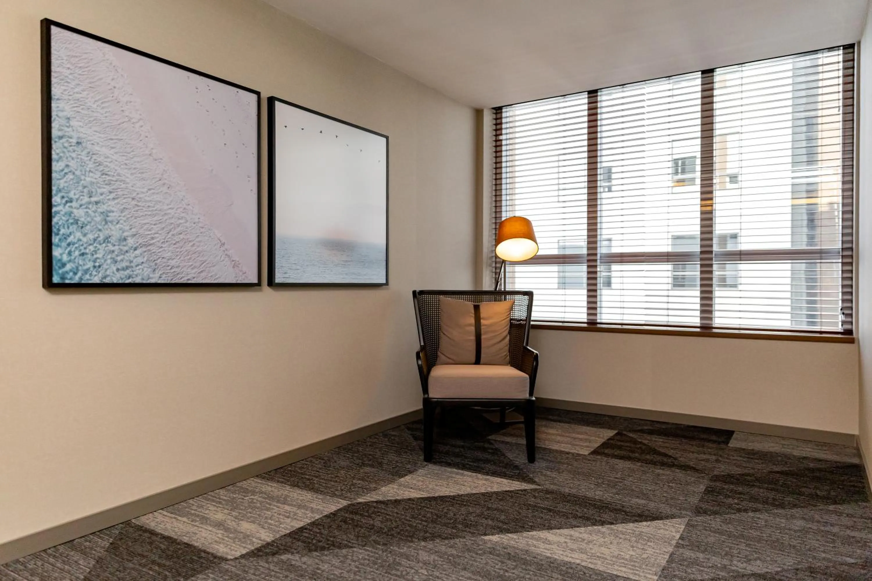 Living room in K-Platz Hotel