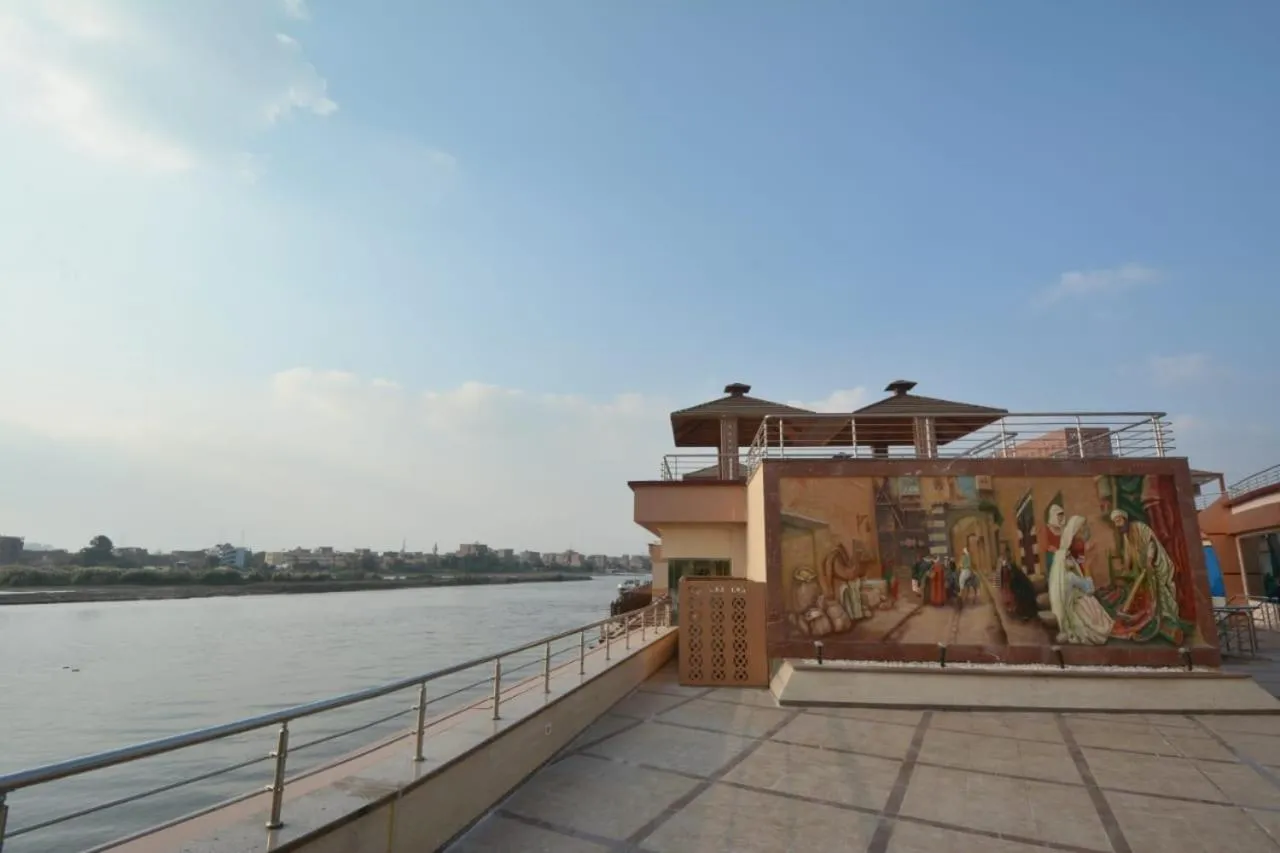 River view in Nile Transport Hotel