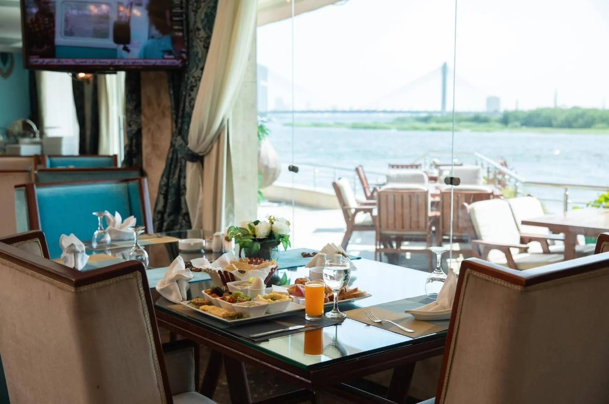 Restaurant/places to eat in Nile Transport Hotel