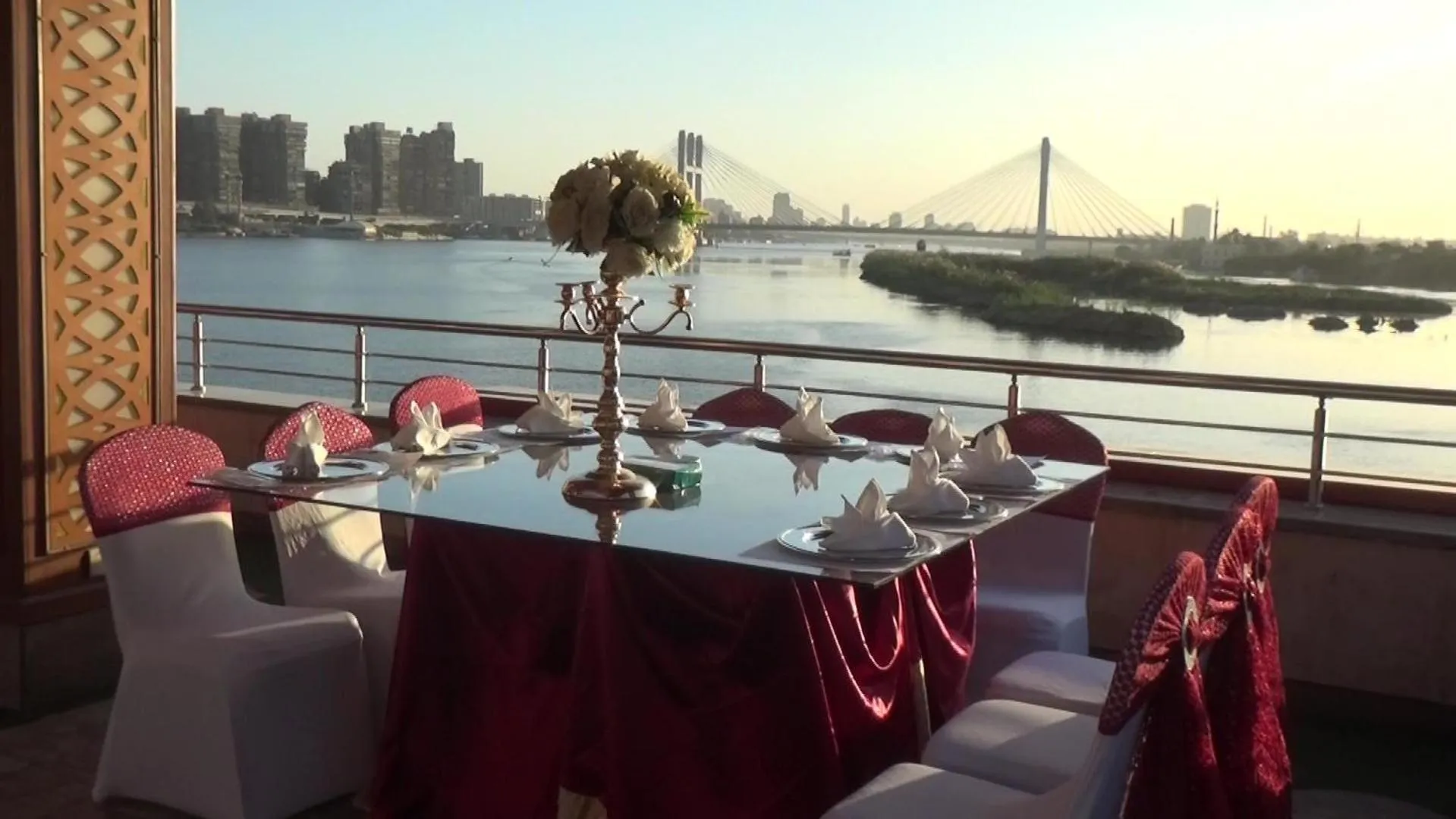 Restaurant/places to eat in Nile Transport Hotel