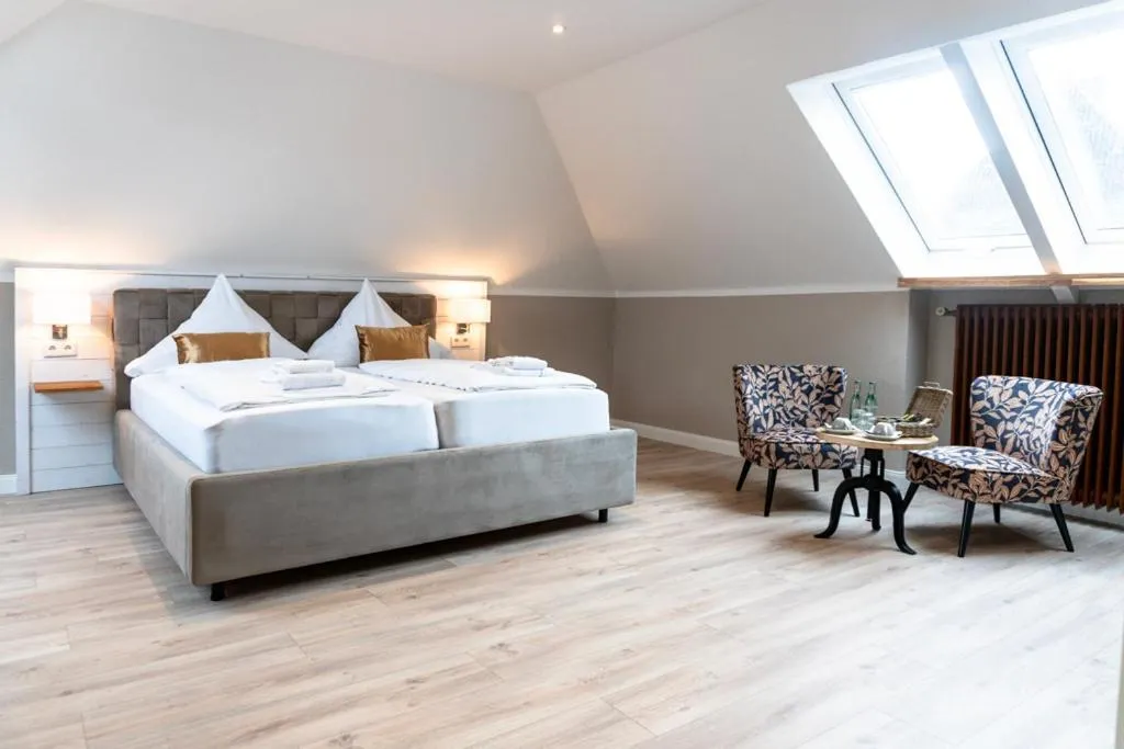 Bedroom, Bed in Zum Landsberger Hof