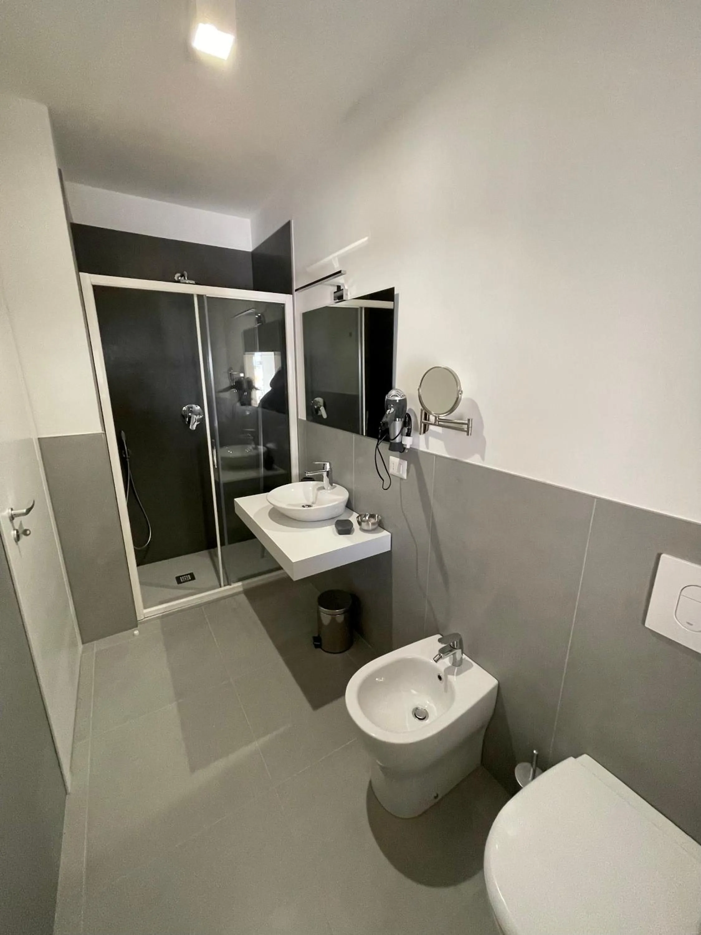 Shower in Matthew's Home B&B