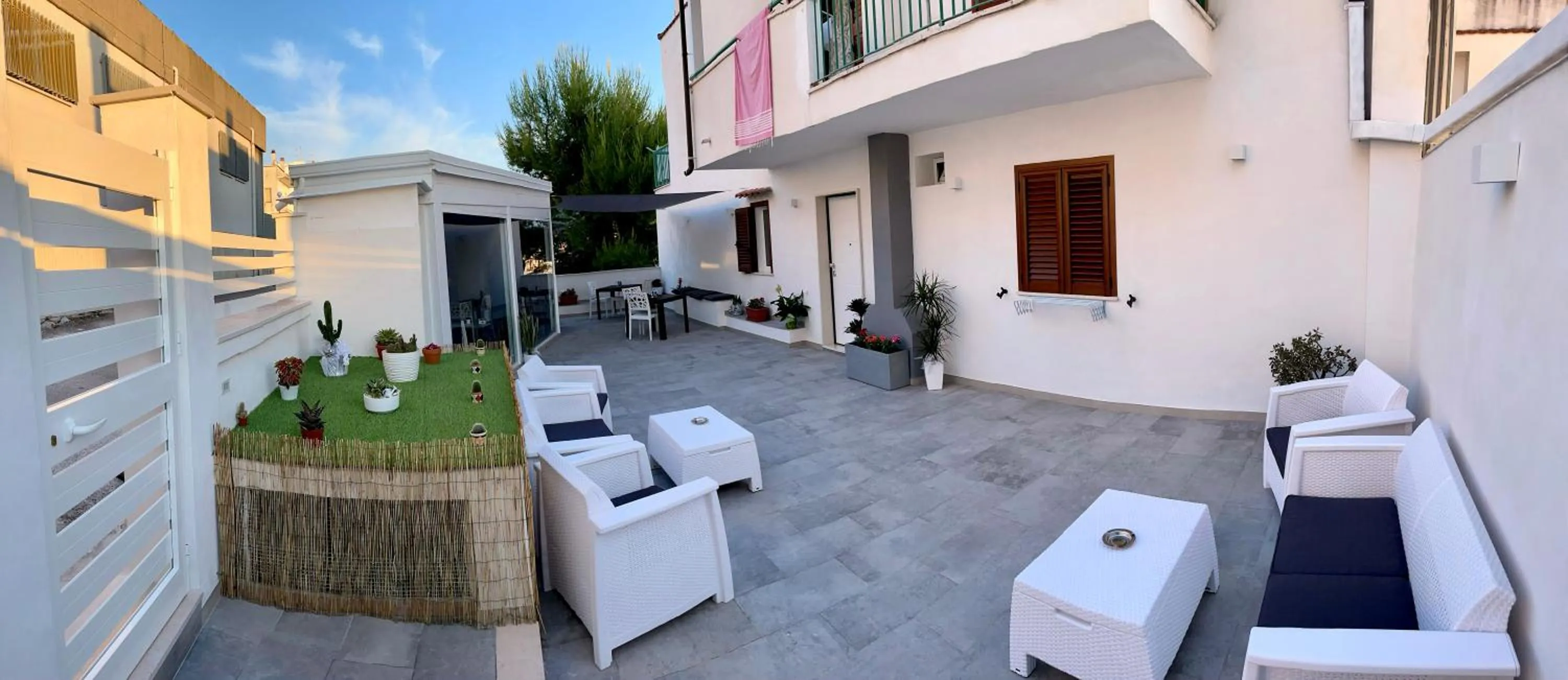 Property building in Matthew's Home B&B