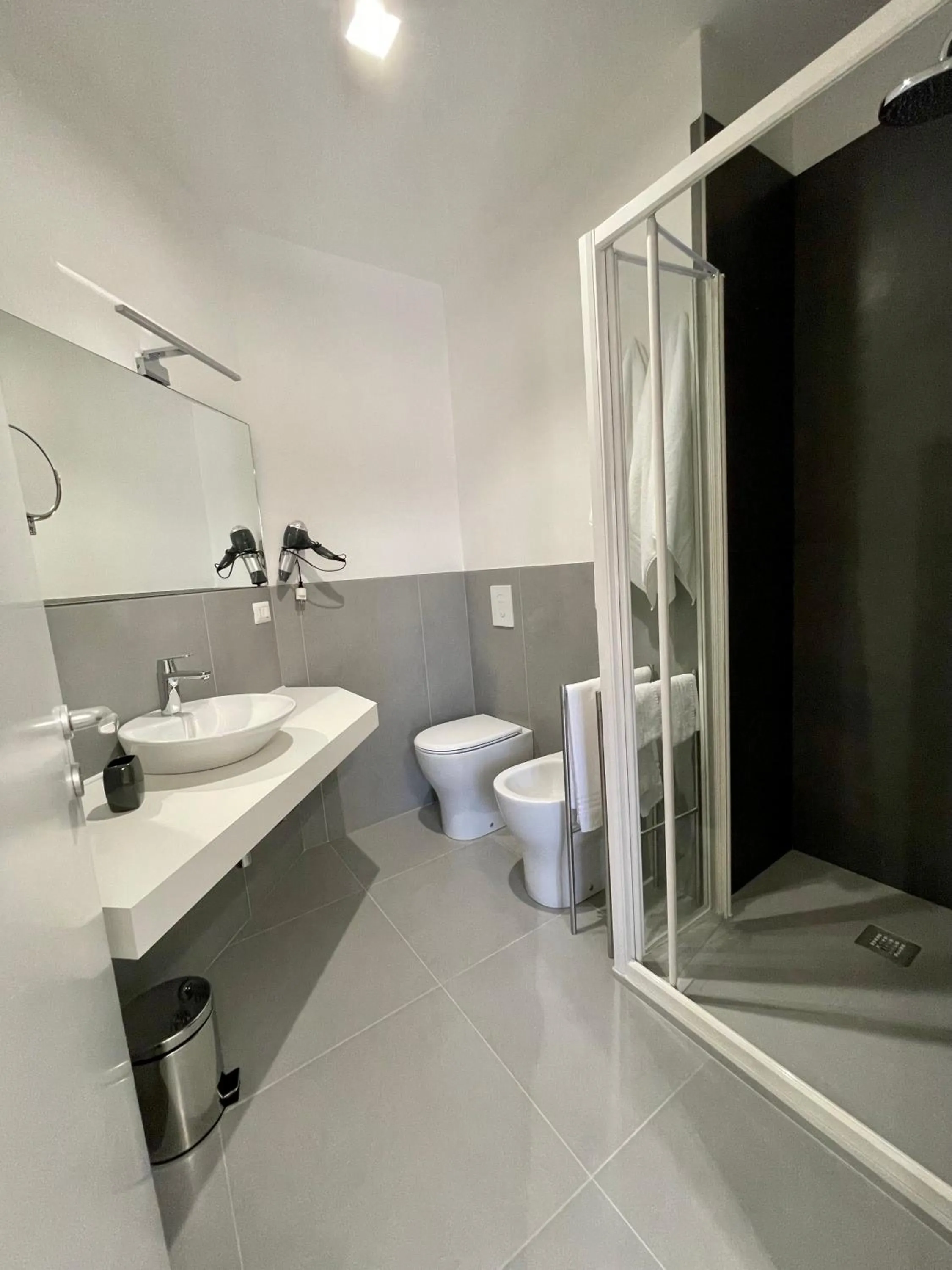 Shower in Matthew's Home B&B