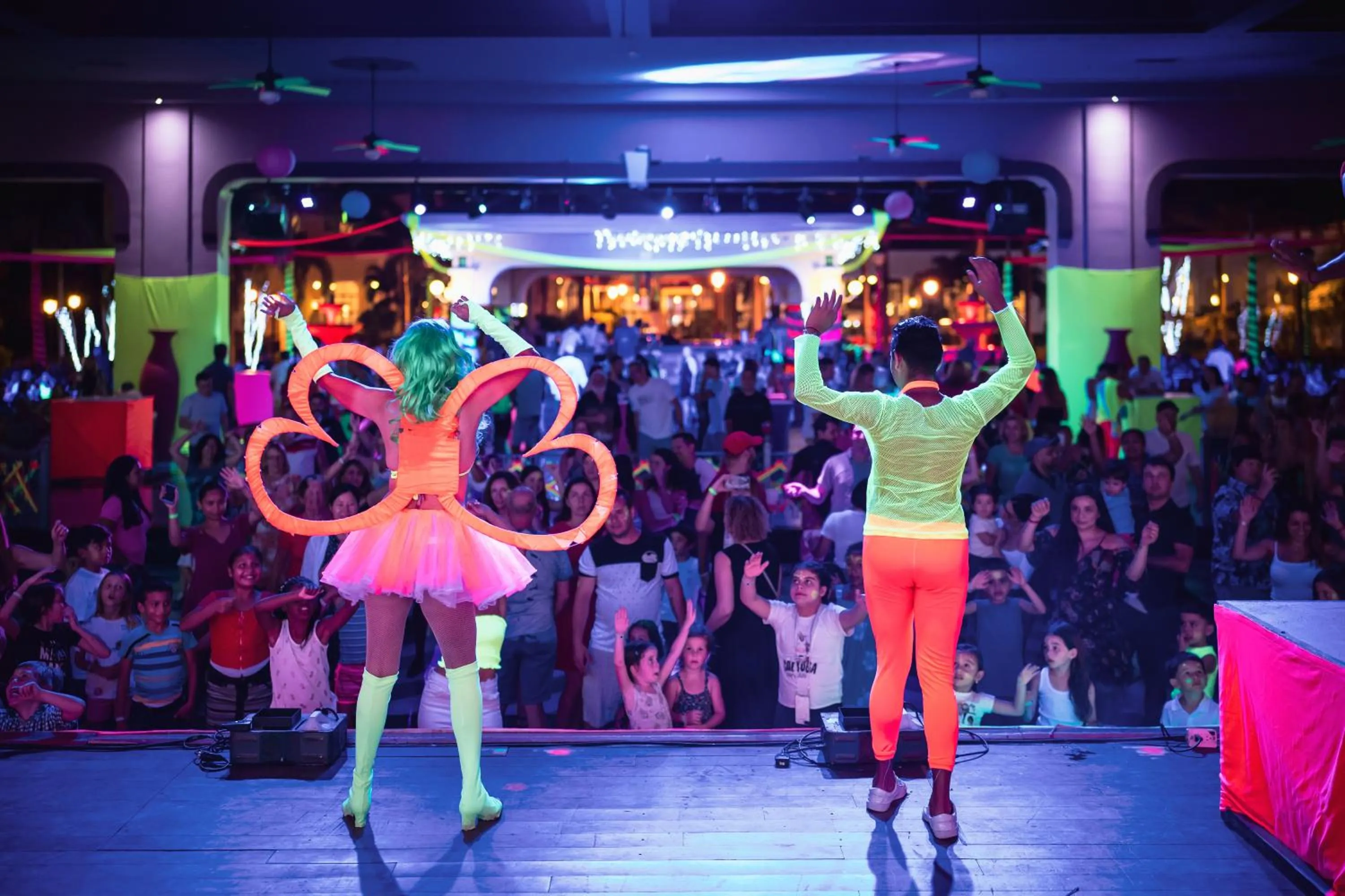 Evening entertainment in Riu Palace Costa Rica - All Inclusive