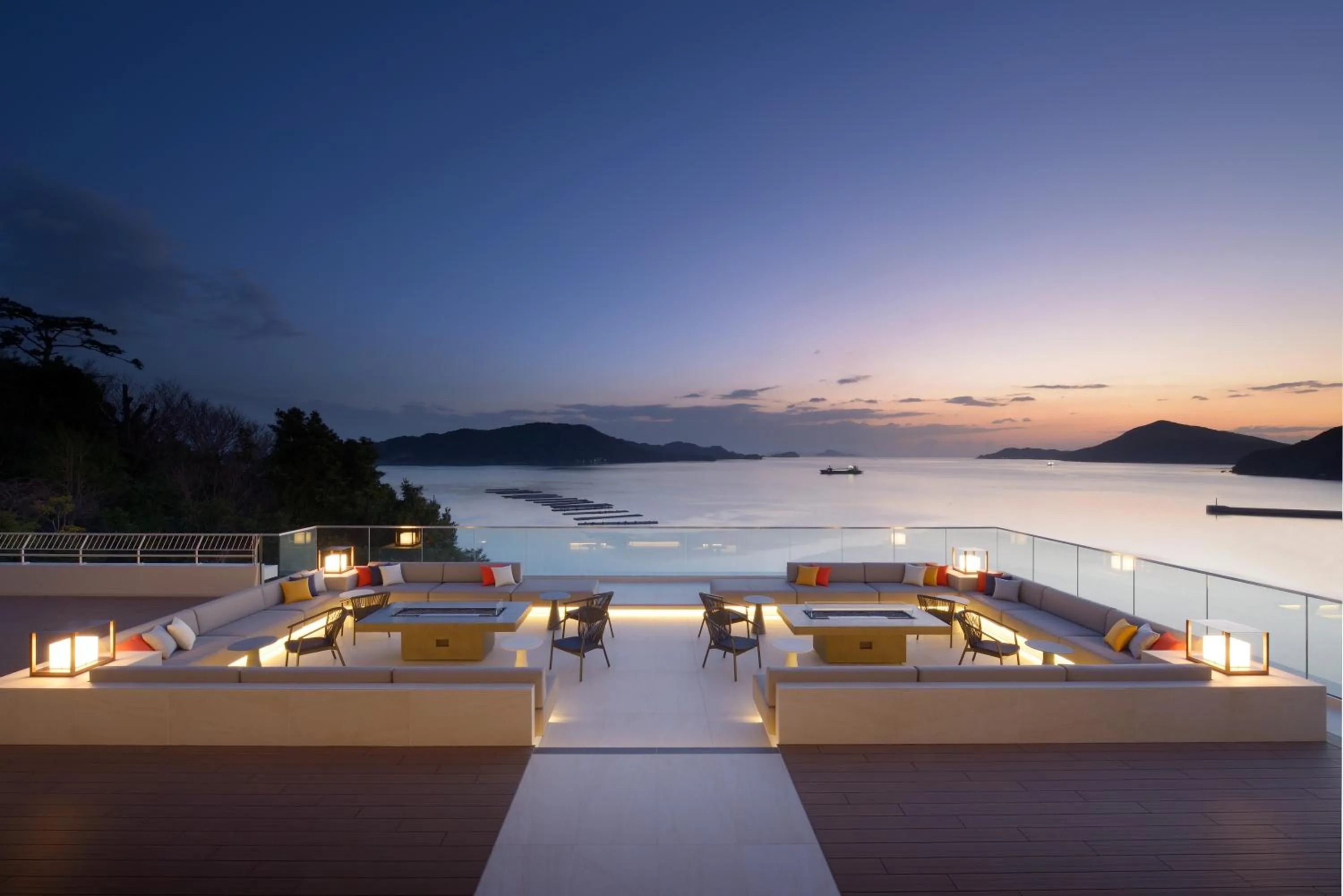 Balcony/Terrace in Toba International Hotel