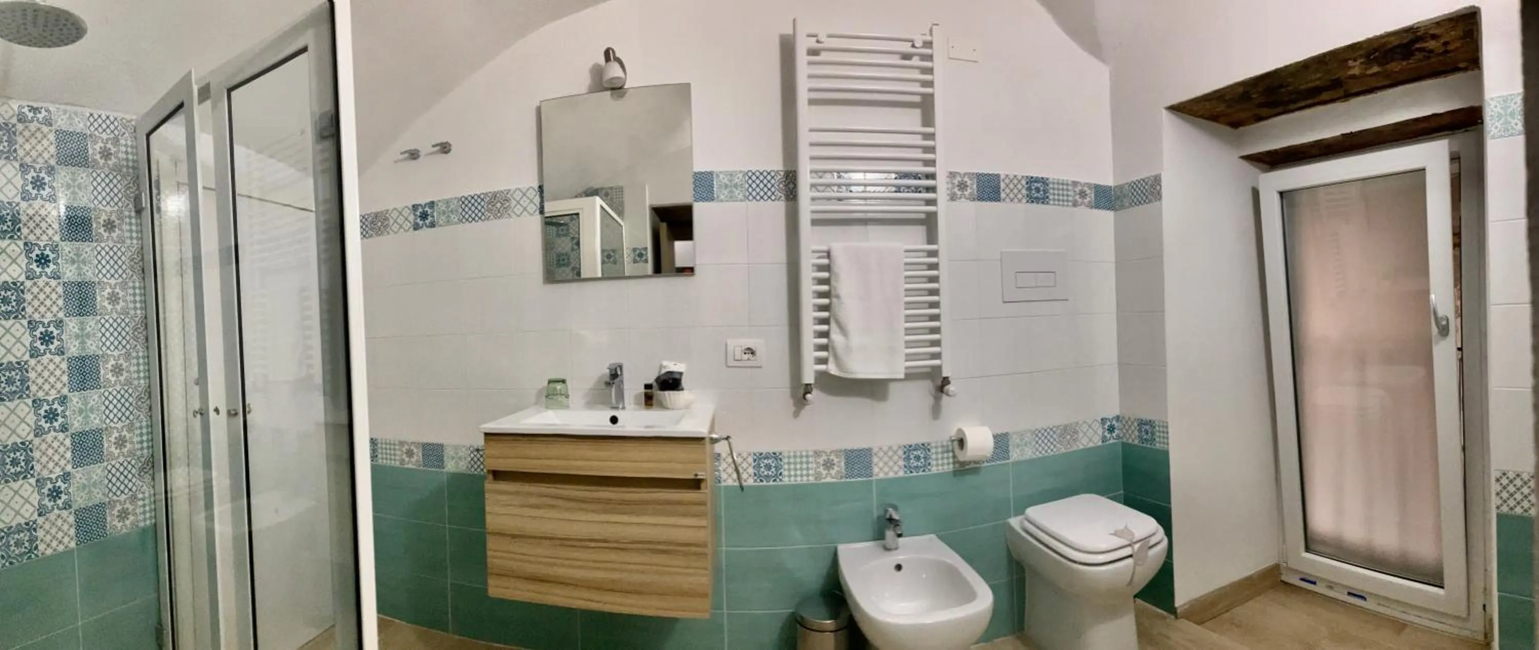 Bathroom in 'A Room de' Scugnizzi