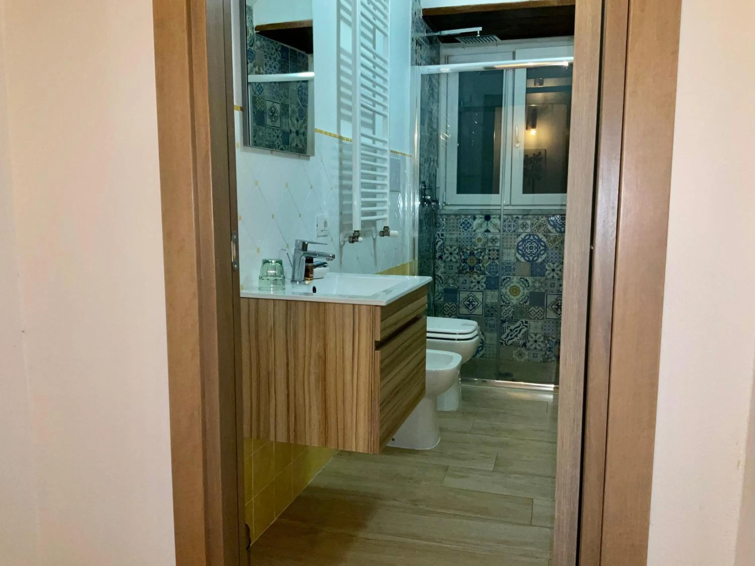 Bathroom in 'A Room de' Scugnizzi