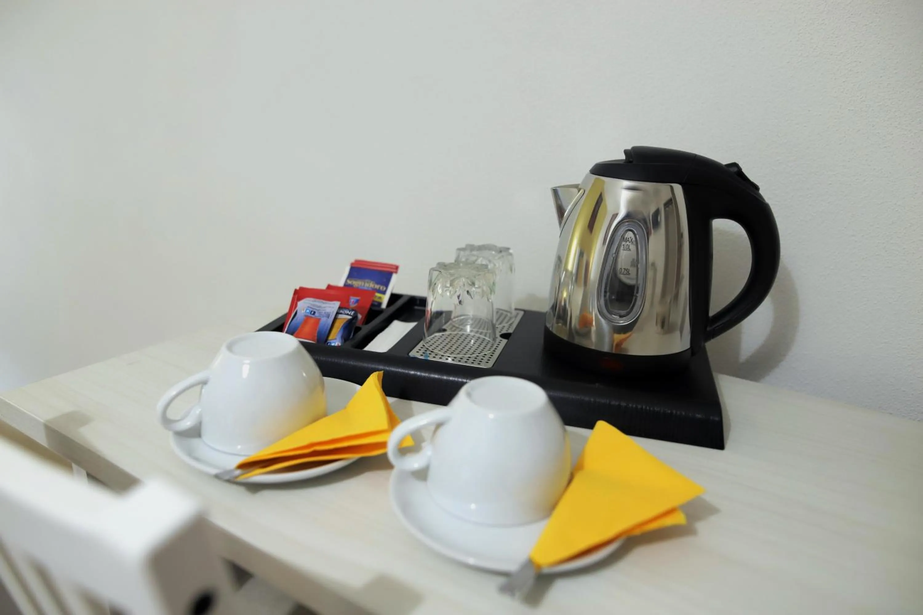 Coffee/tea facilities in 'A Room de' Scugnizzi