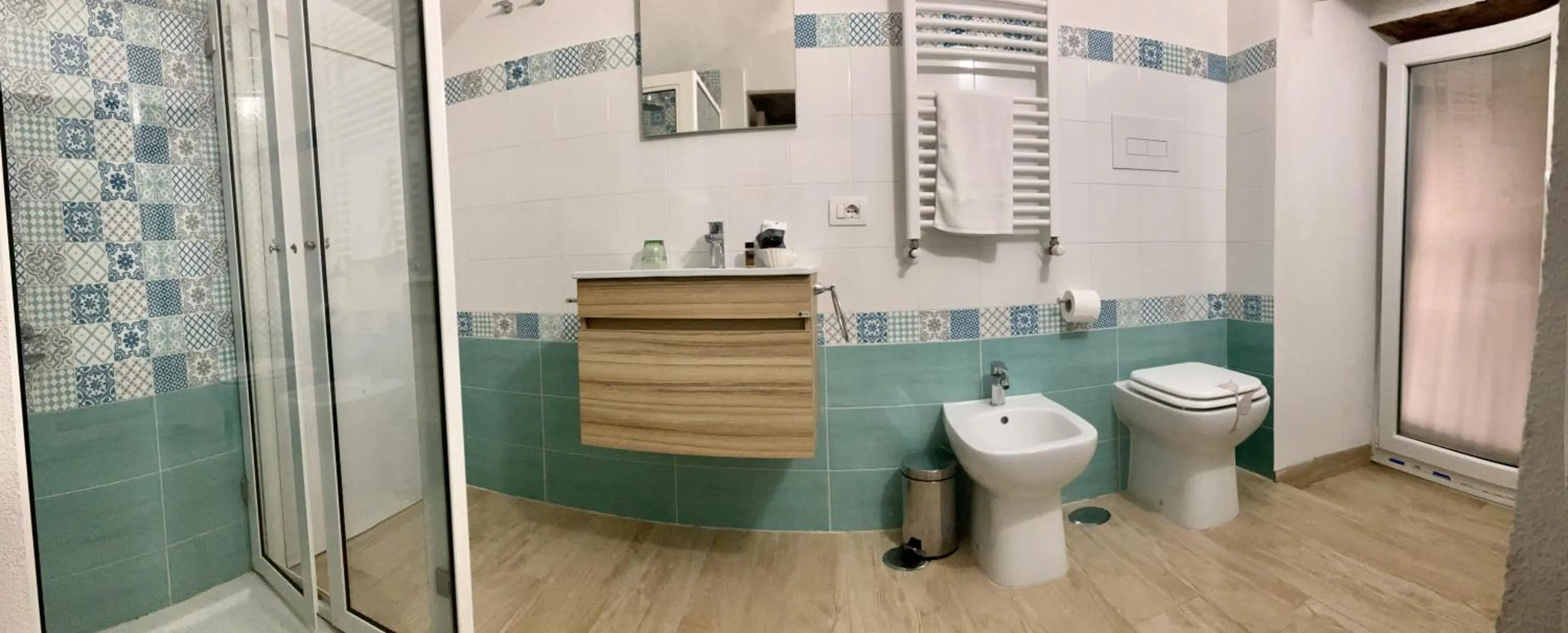 Bathroom in 'A Room de' Scugnizzi