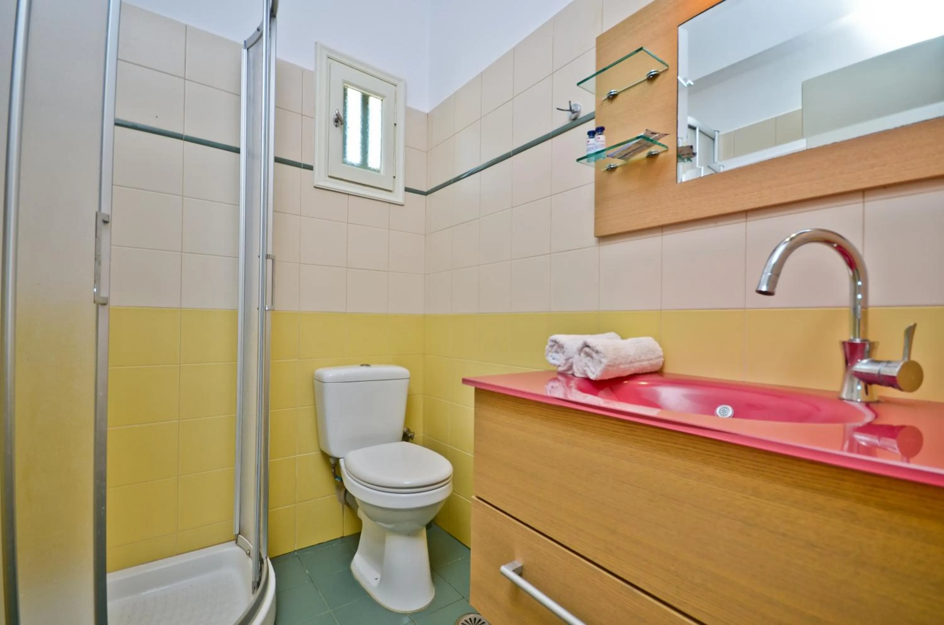 Day in Ydreos Studios & Apartments