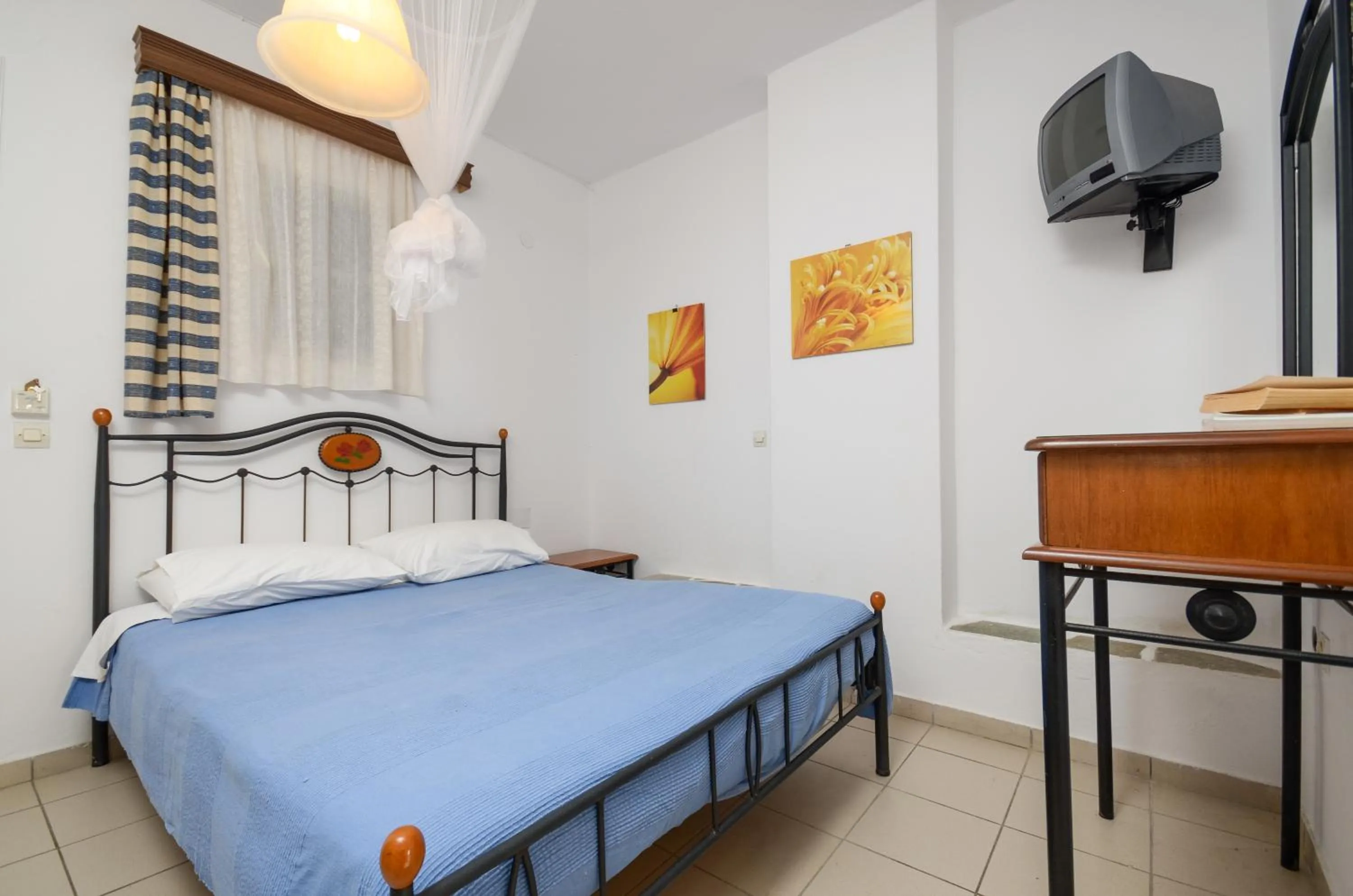 Bedroom, Bed in Ydreos Studios & Apartments