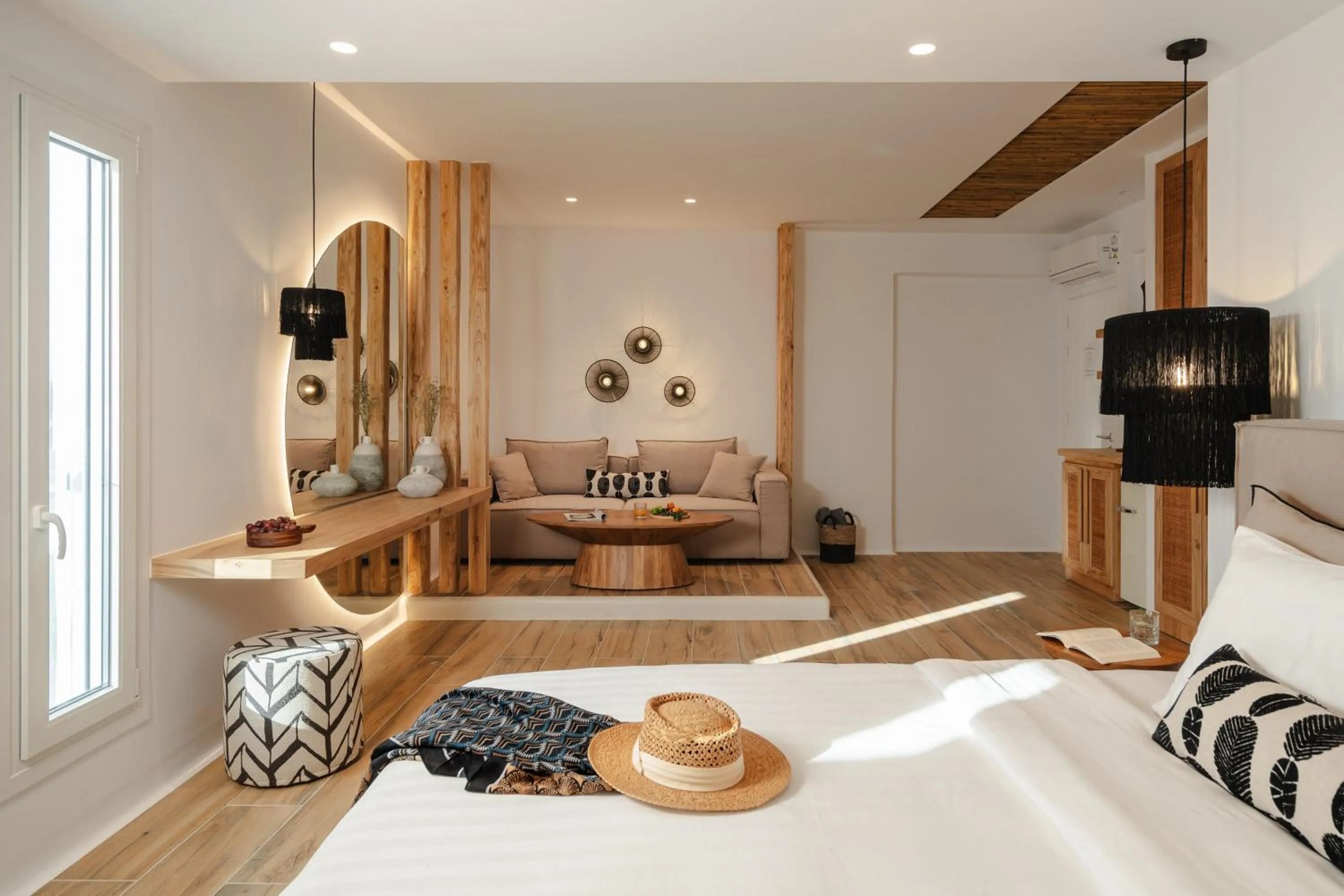 Shower, Bed in Almiriki Naxos Beachside Living