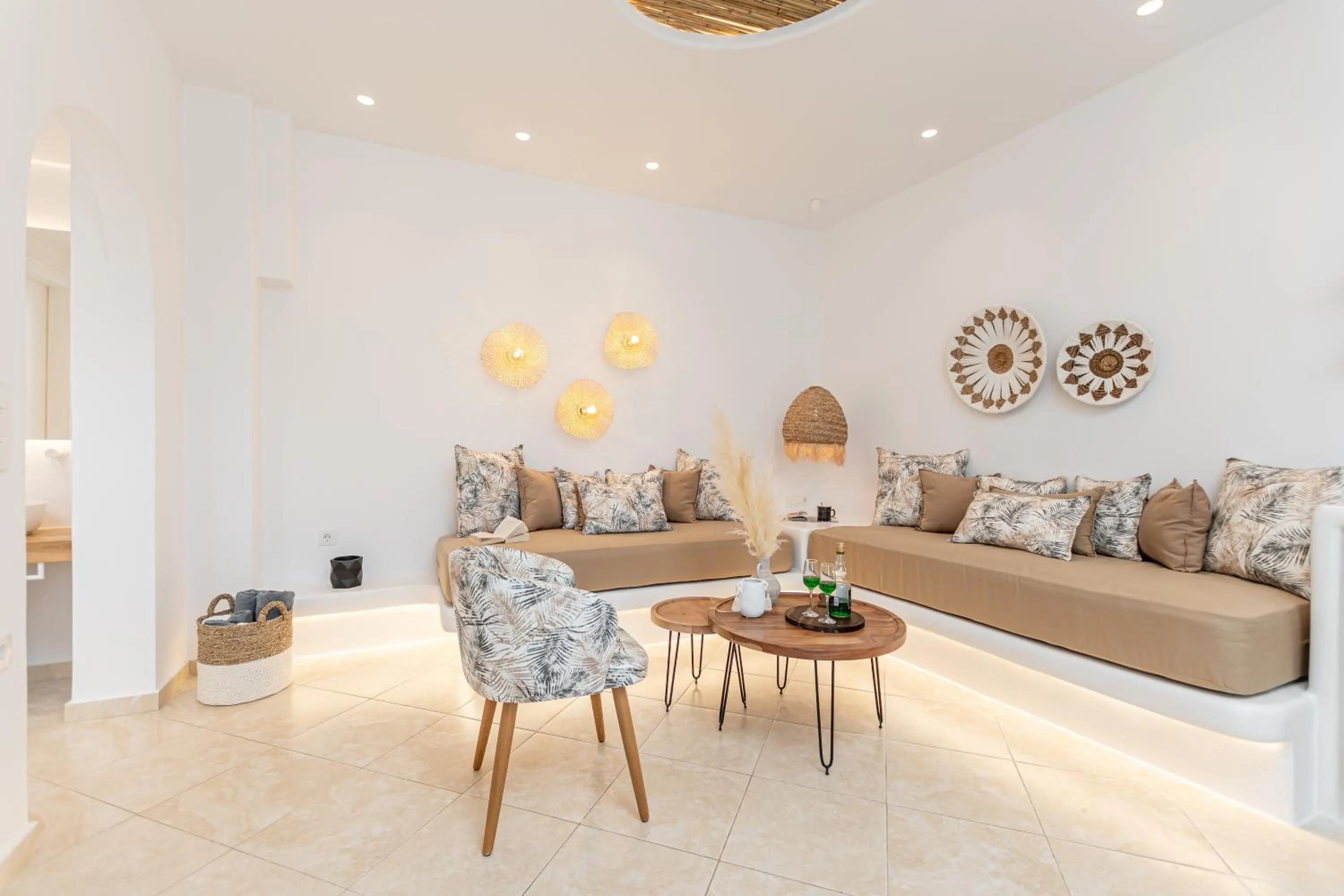 Restaurant/places to eat in Almiriki Naxos Beachside Living