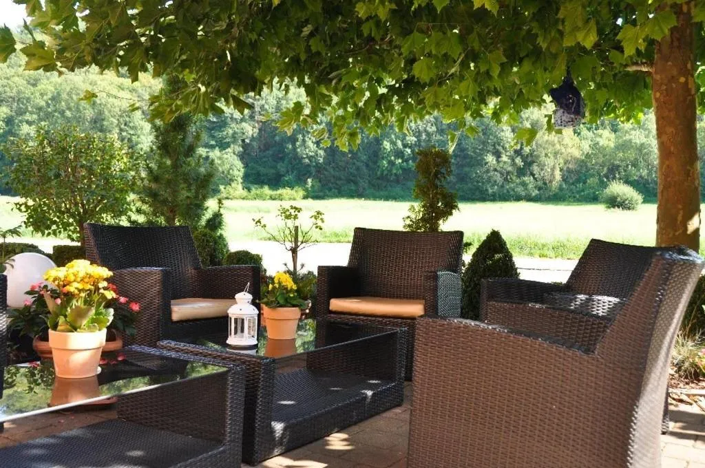 Garden in Hotel Höllsteiner Hof